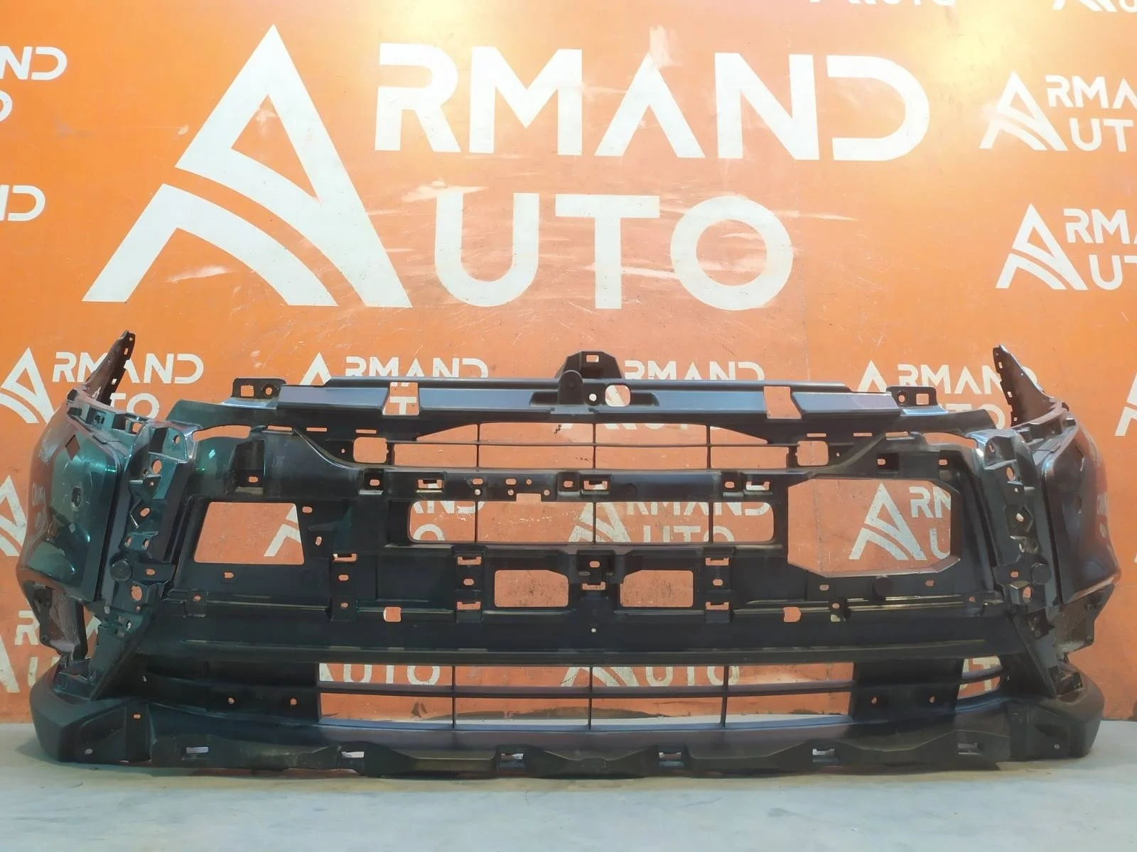 Бампер MItsubishi Outlander 2018-нв 3