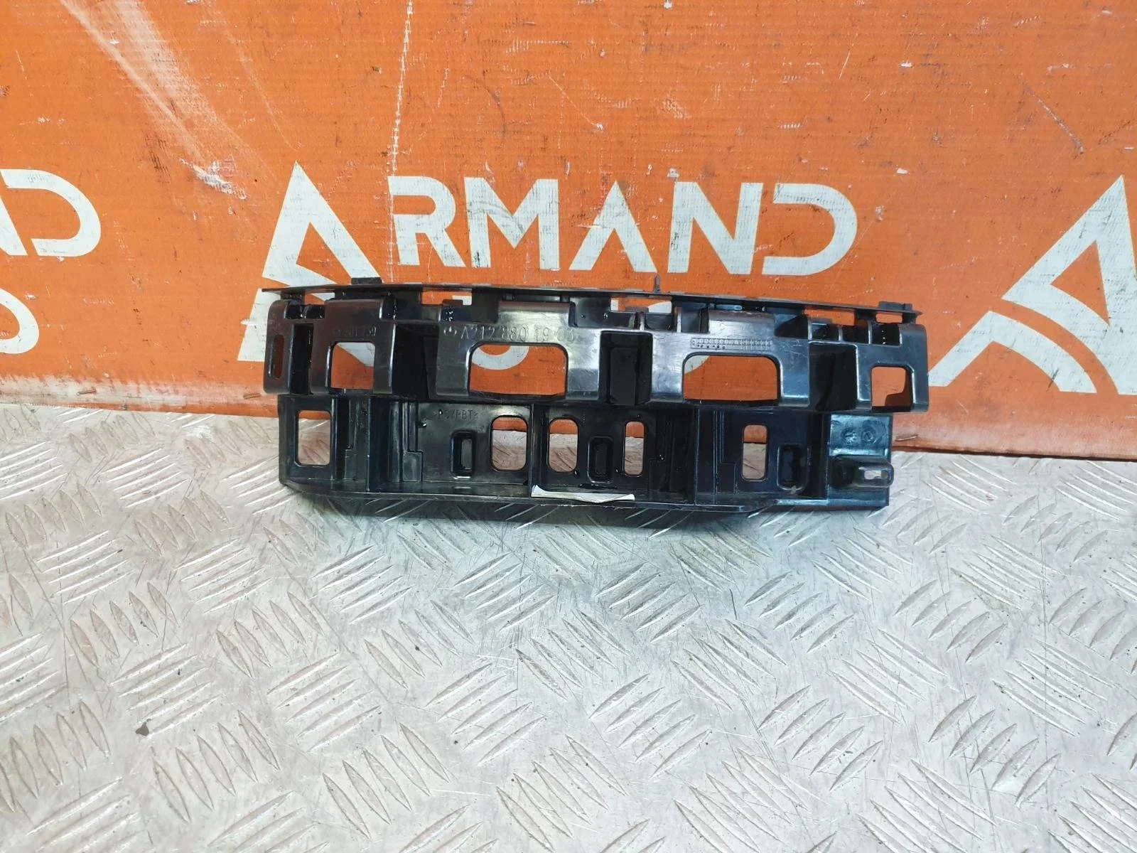 Кронштейн бампера Mercedes -Class 2009-2016 W212