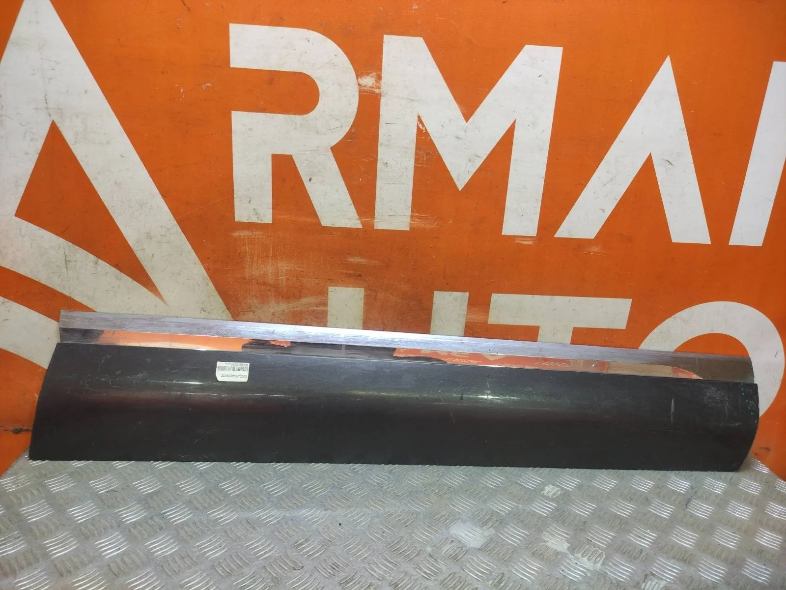 Молдинг двери Volkswagen Touareg 2010-2018