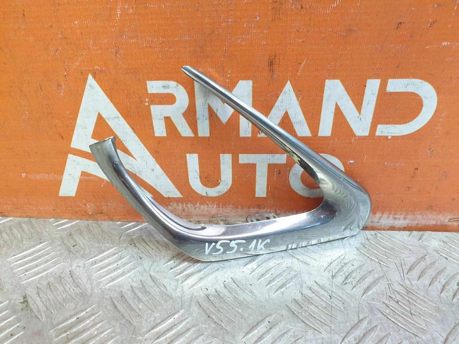 Накладка решетки в бампер Toyota Camry 2014-2017 XV50