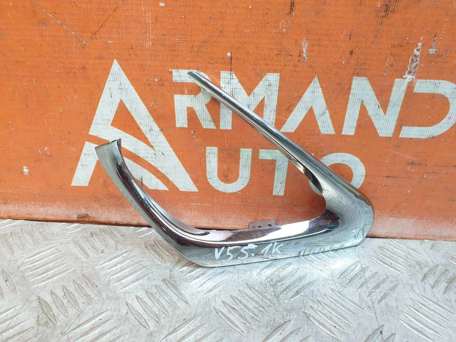 Накладка решетки в бампер Toyota Camry 2014-2017 XV50