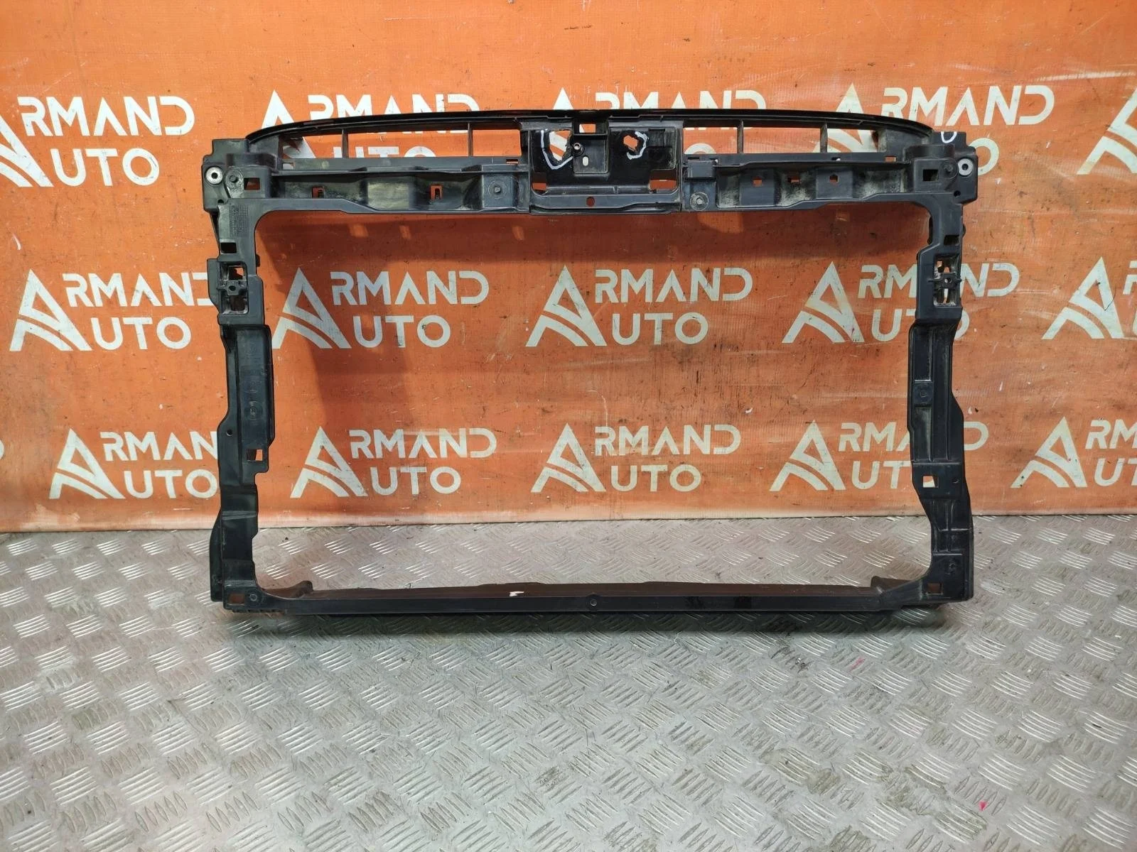 Панель передняя (суппорт радиатора) Volkswagen Passat 2014-нв B8