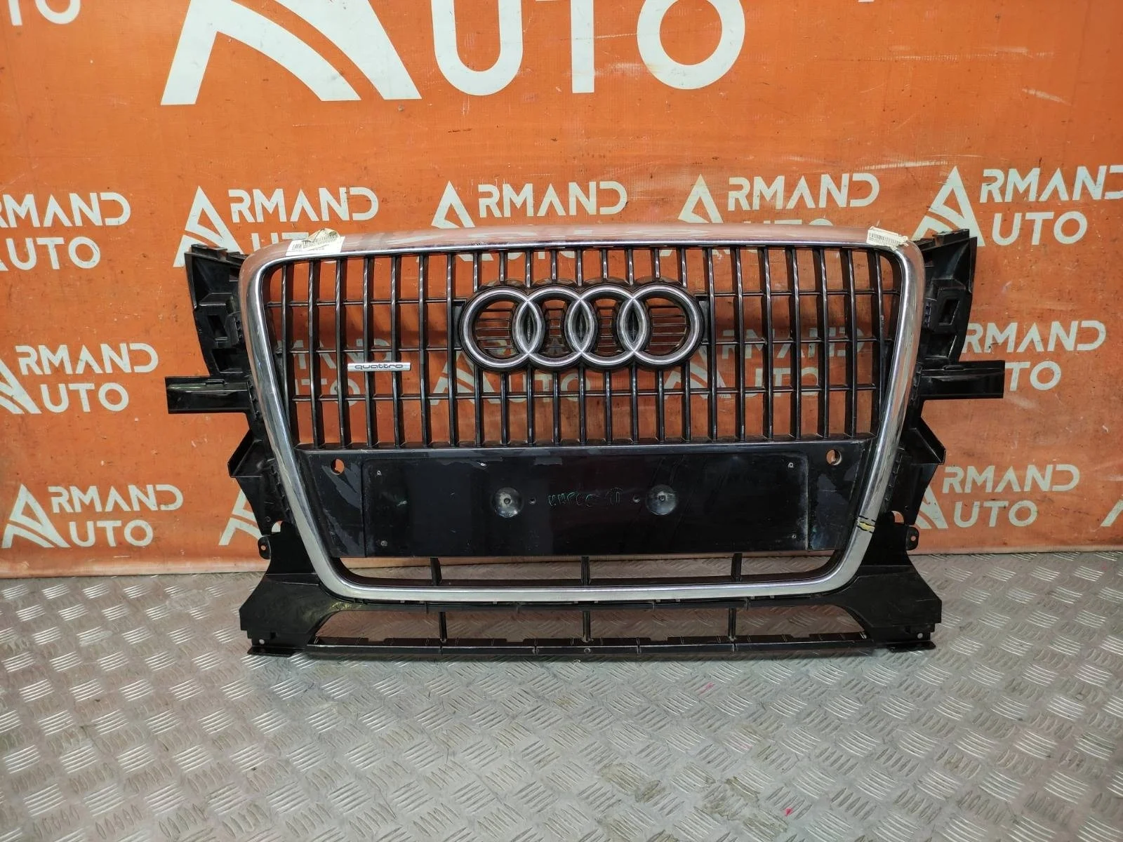 Решетка радиатора Audi Q5 2008-2012 8R