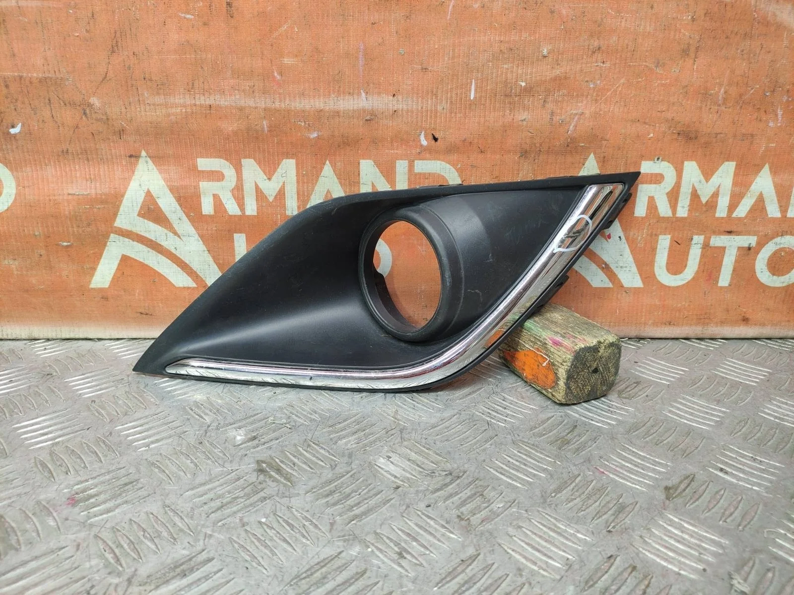 Окантовка птф Mitsubishi Outlander 2015-2018 3