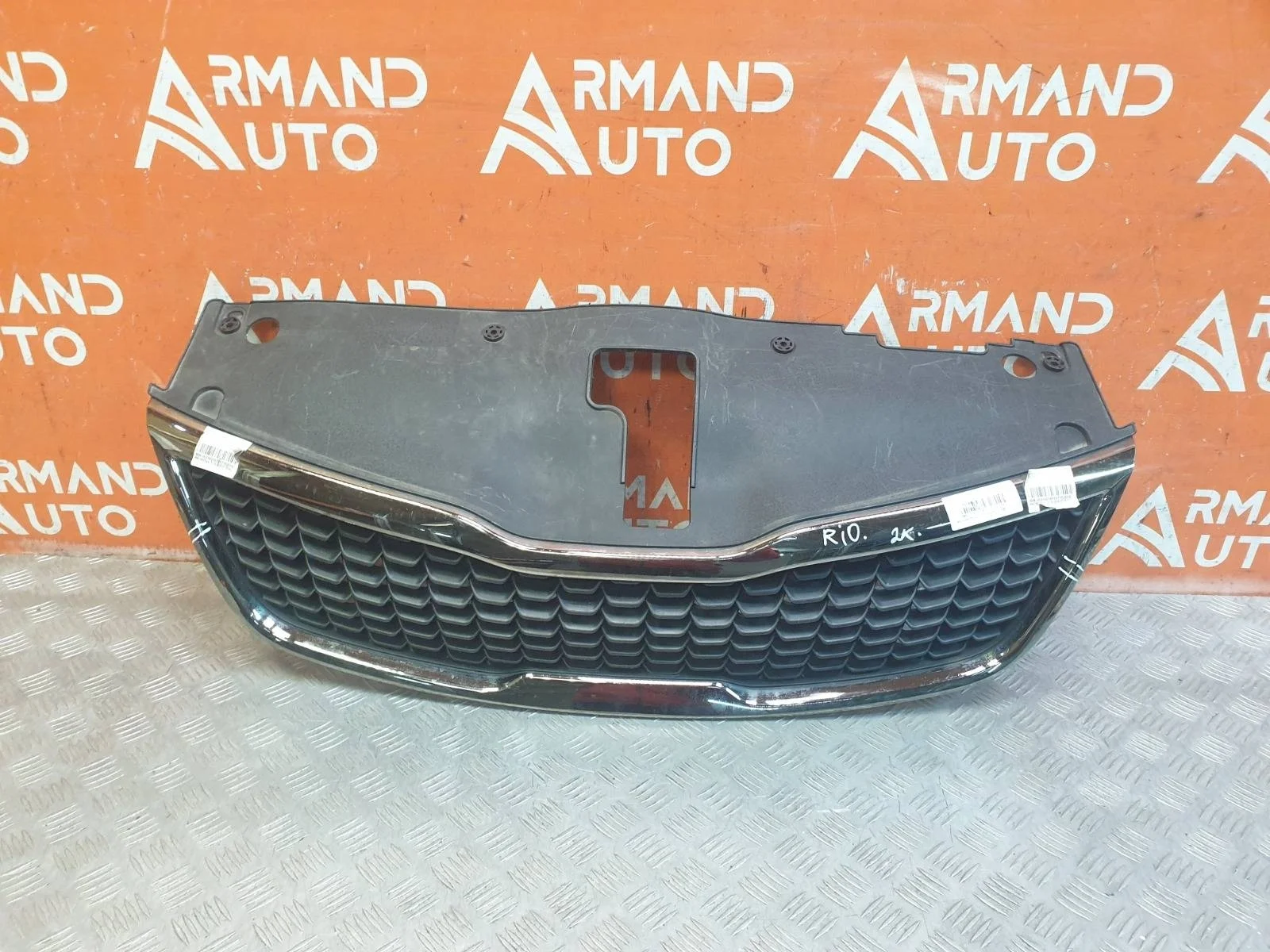 Решетка радиатора KIA Rio 2015-2017 3 QB