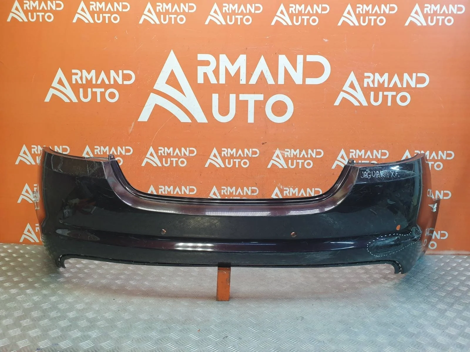 Бампер Jaguar XF 2007-2011