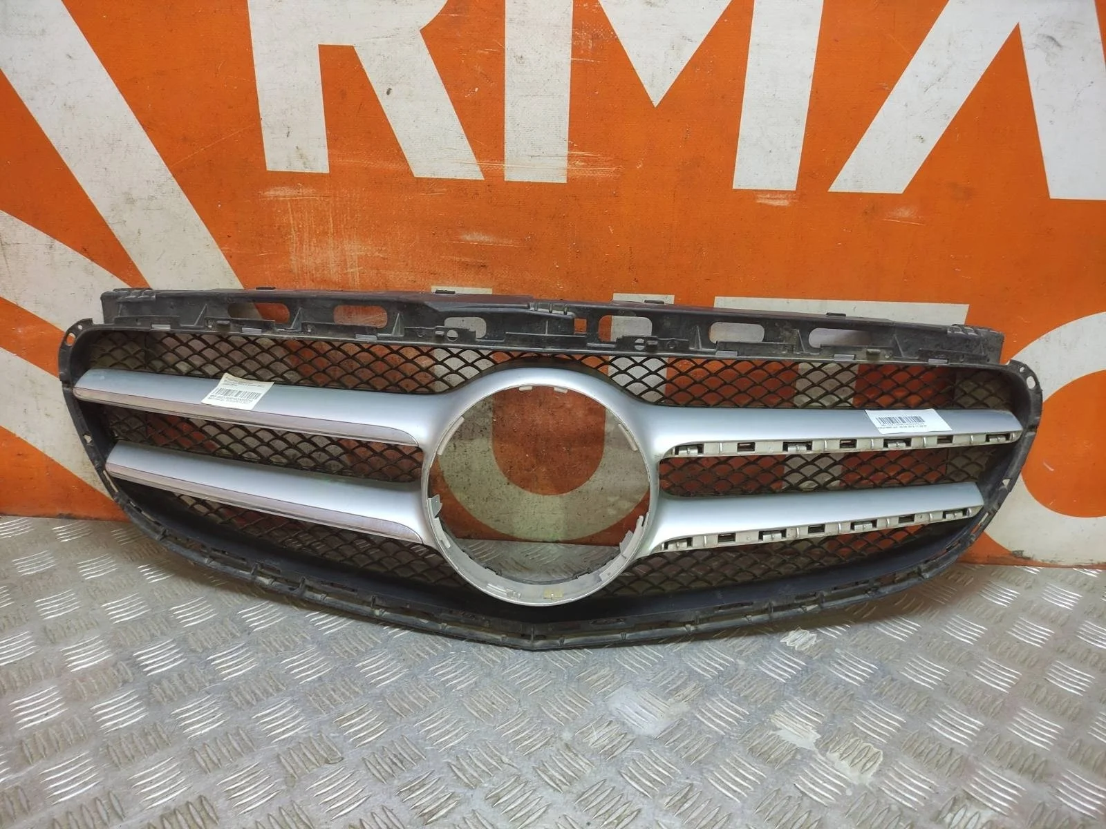 Решетка радиатора Mercedes -Class 2013-2016 W212, S212