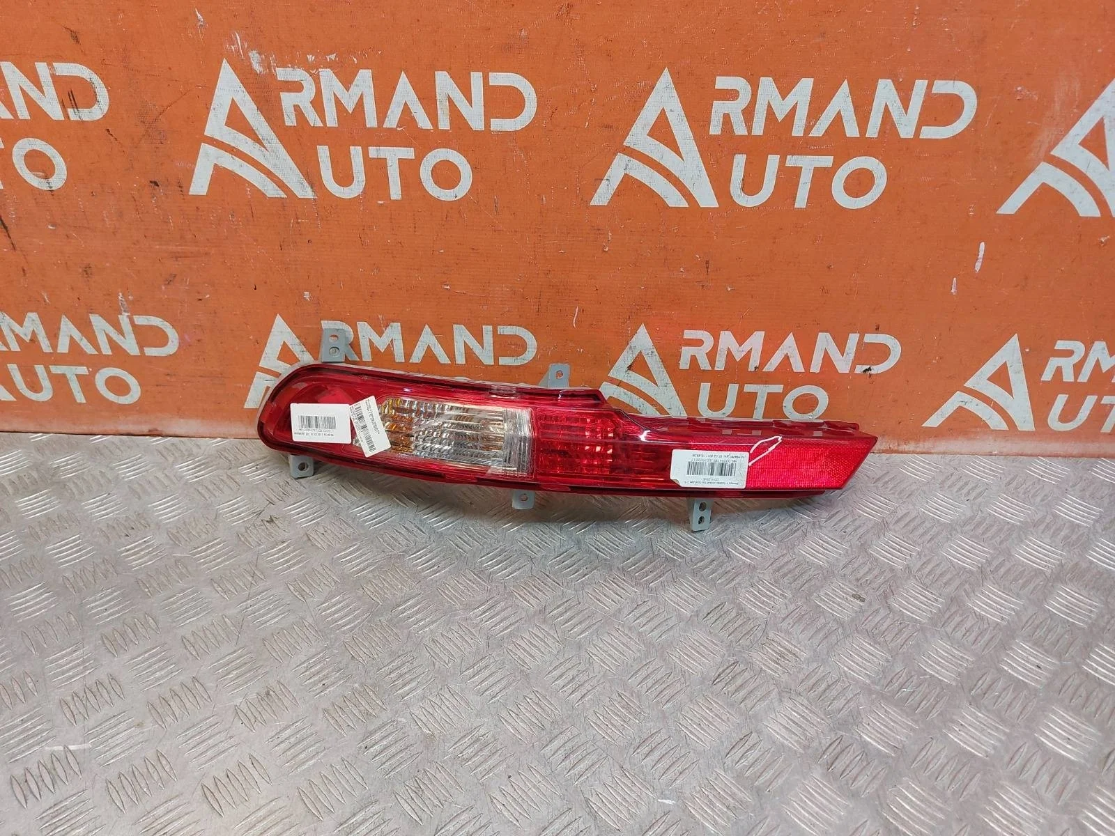 Фонарь противотуманный Kia Sportage 2010-2016 3 SL