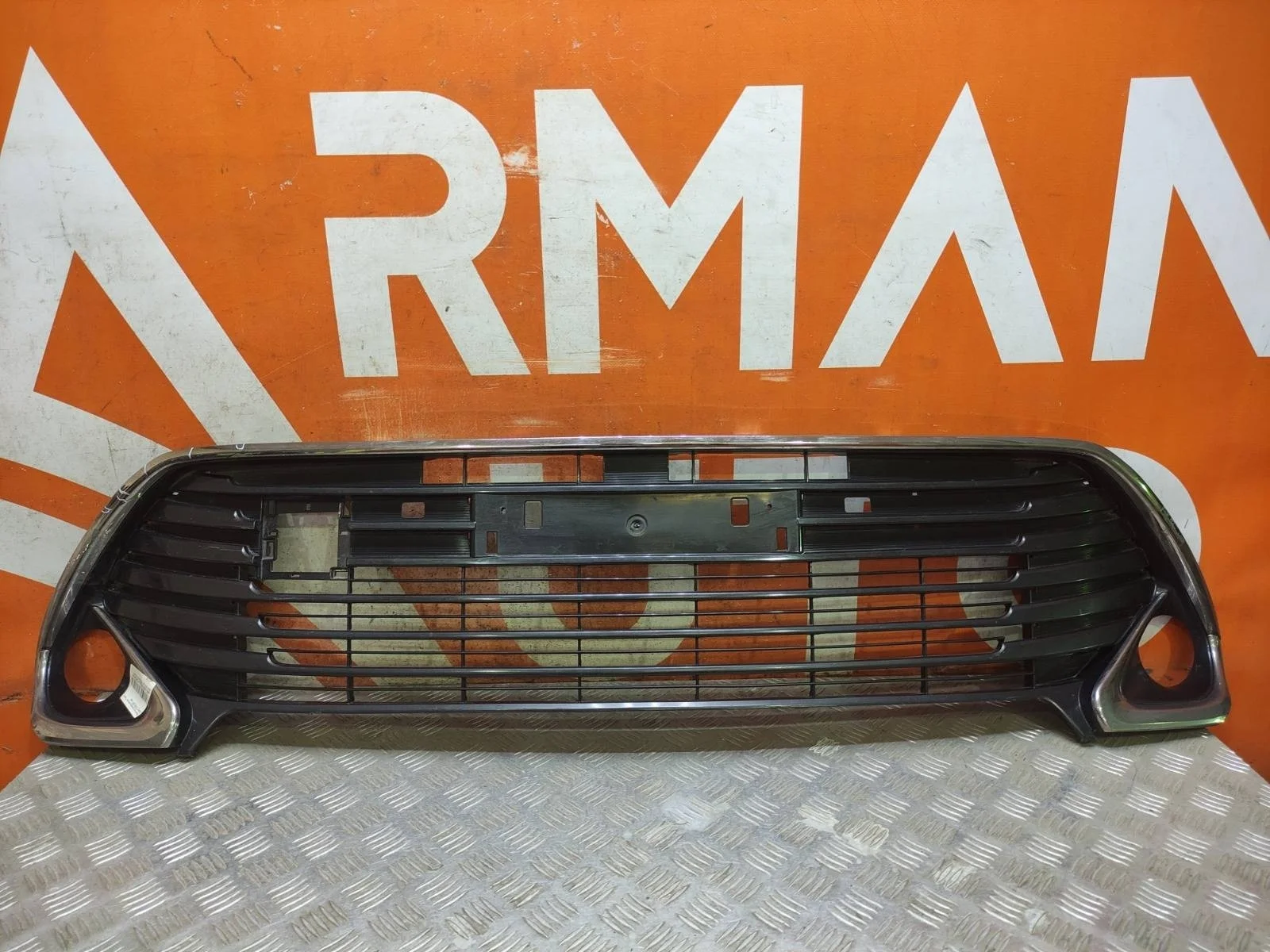 Решетка бампера TOYOTA Camry 2014-2017 XV50