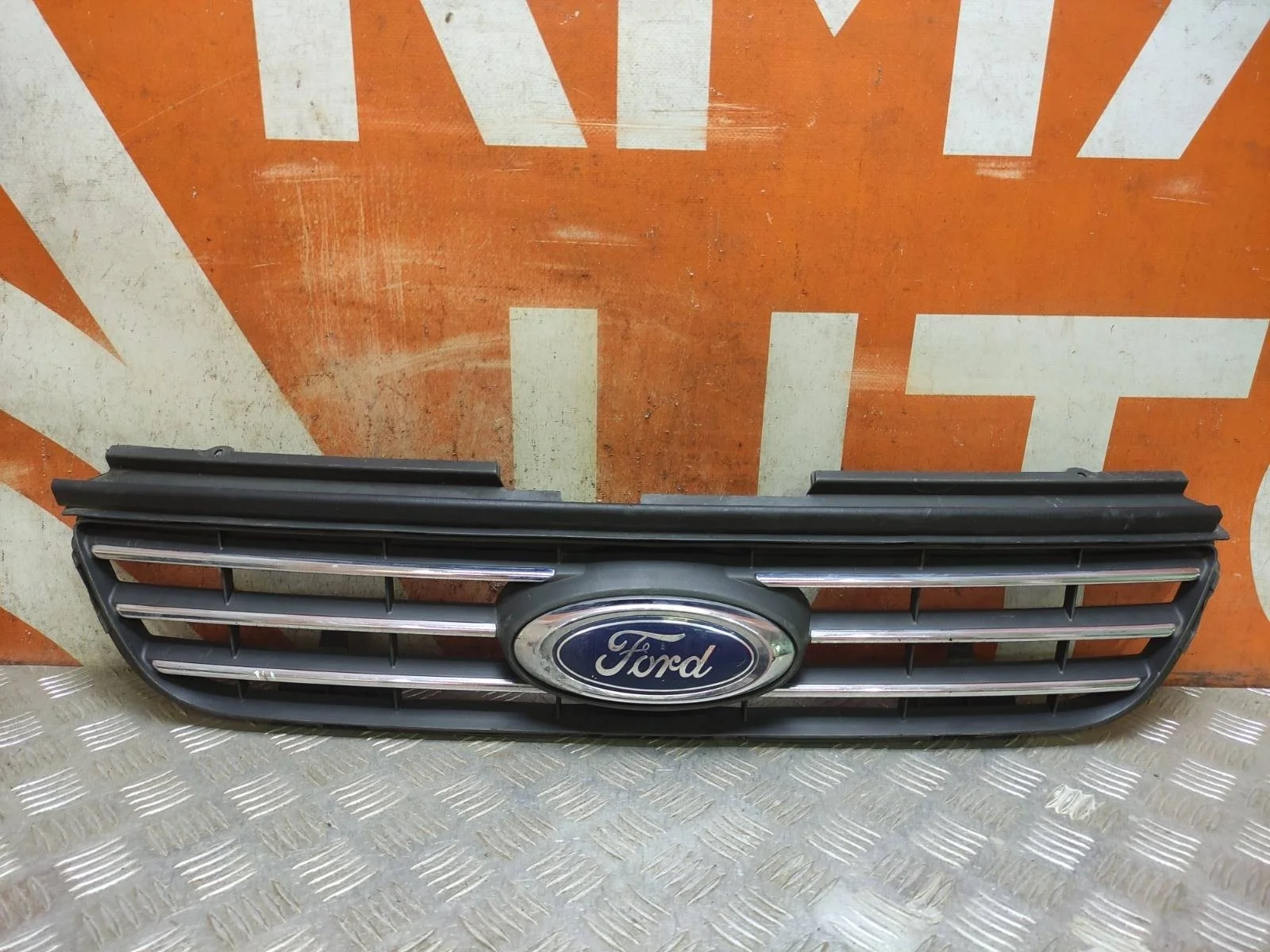 Решетка радиатора FORD Galaxy 2010-2015