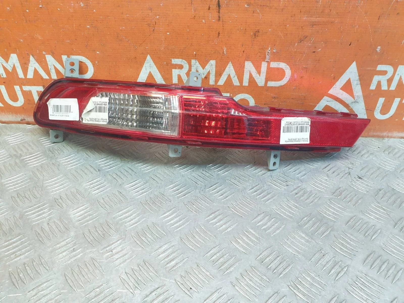 Фонарь противотуманный KIA Sportage 2010-2016 3 SL