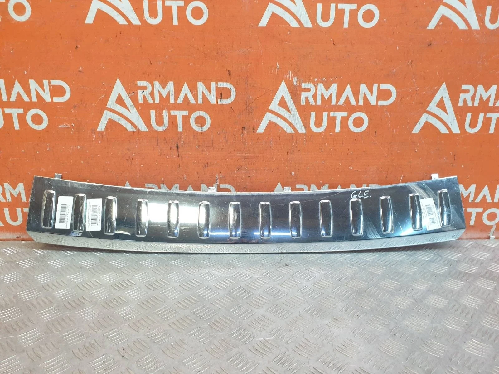 Накладка бампера верхняя Mercedes ML GLE-Class 2011-2015 W166