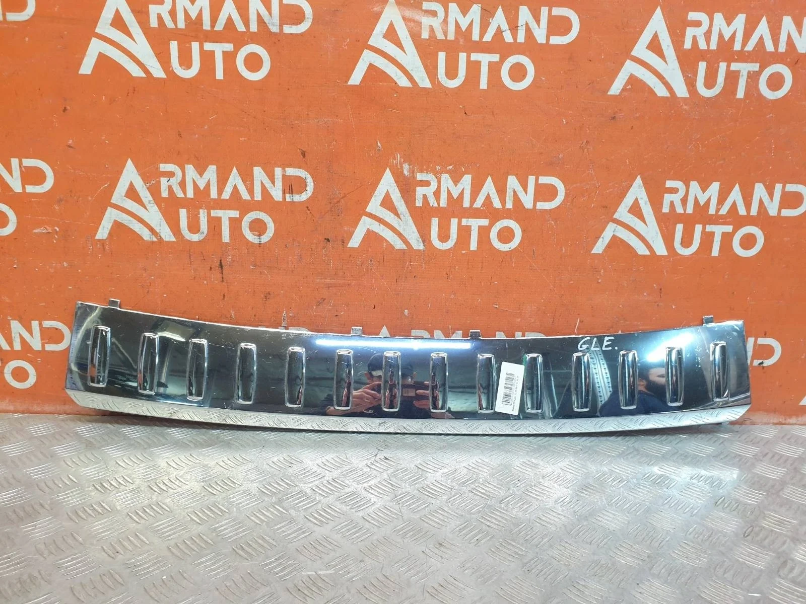 Накладка бампера верхняя Mercedes ML GLE-Class 2011-2015 W166