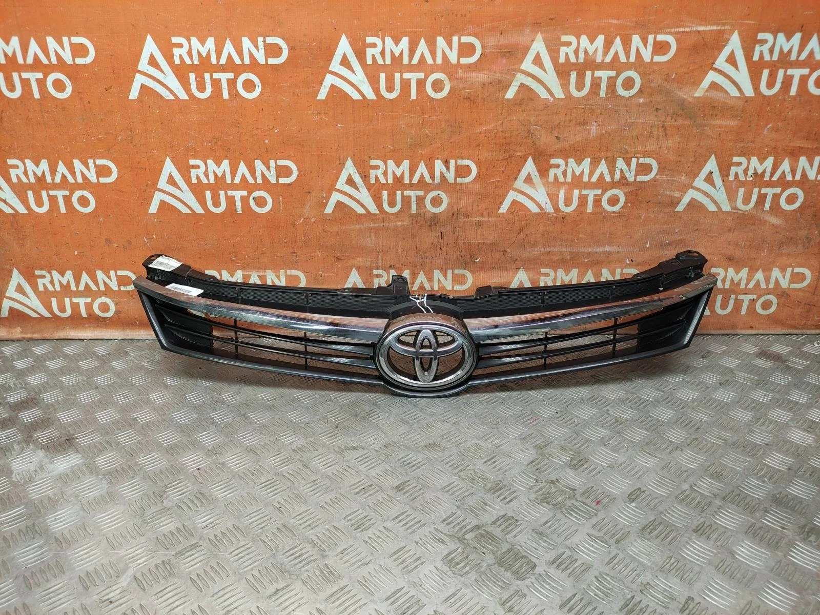 Решетка радиатора Toyota Camry 2014-2017 XV50