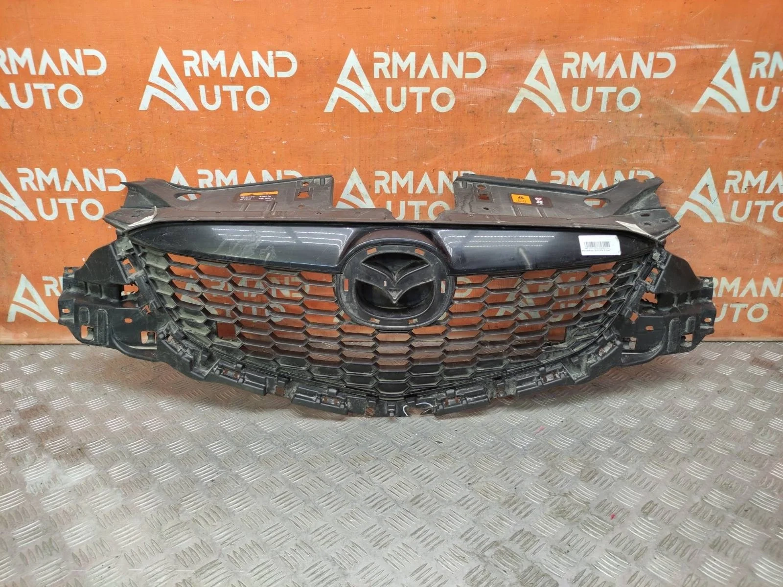 Решетка радиатора Mazda CX-5 2011-2015