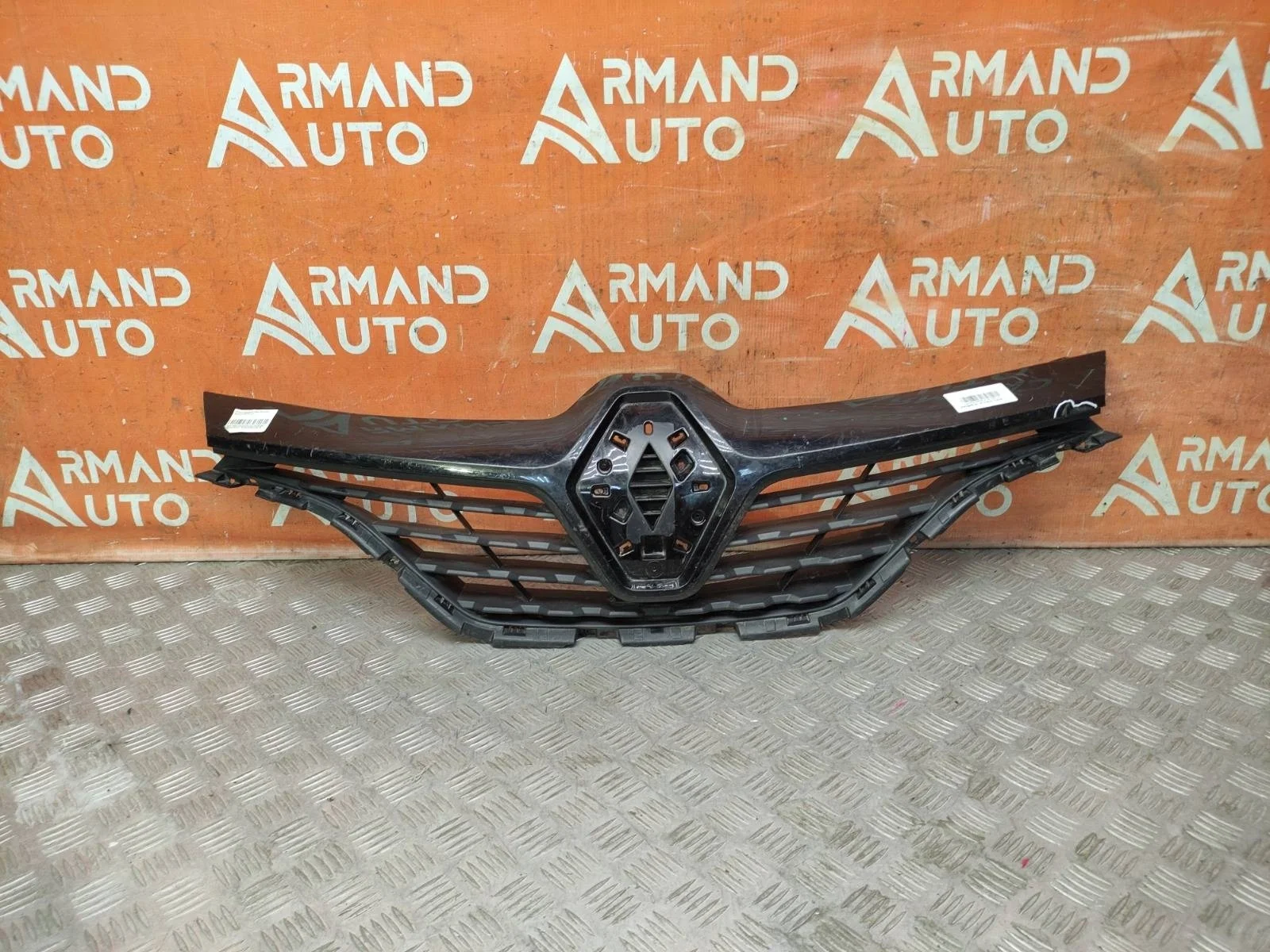 Решетка радиатора Renault Kaptur 2016-2020