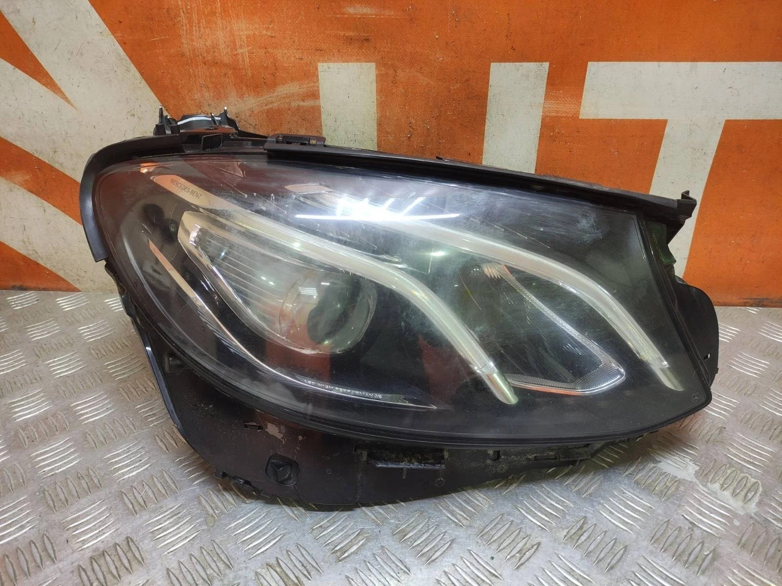 Фара Mercedes -Class 2016-2020 W213, S213, C238