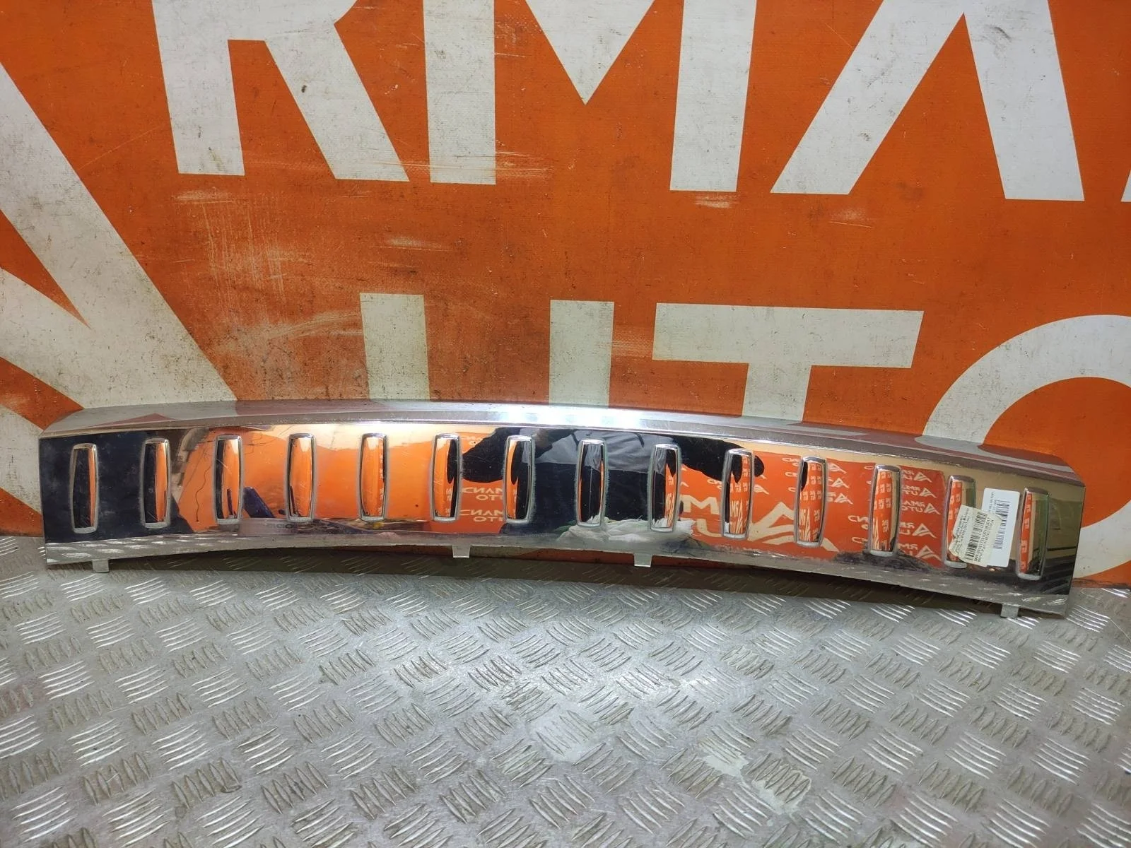 Накладка бампера верхняя Mercedes ML GLE-Class 2011-2015 W166