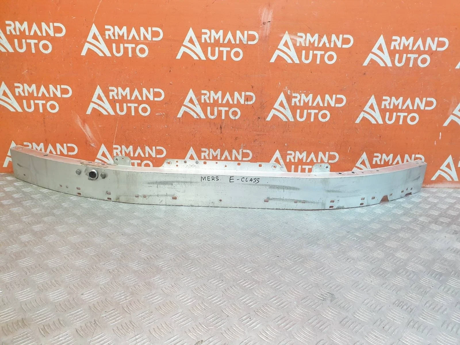 Усилитель бампера Mercedes GLC-Class 2015-нв X253