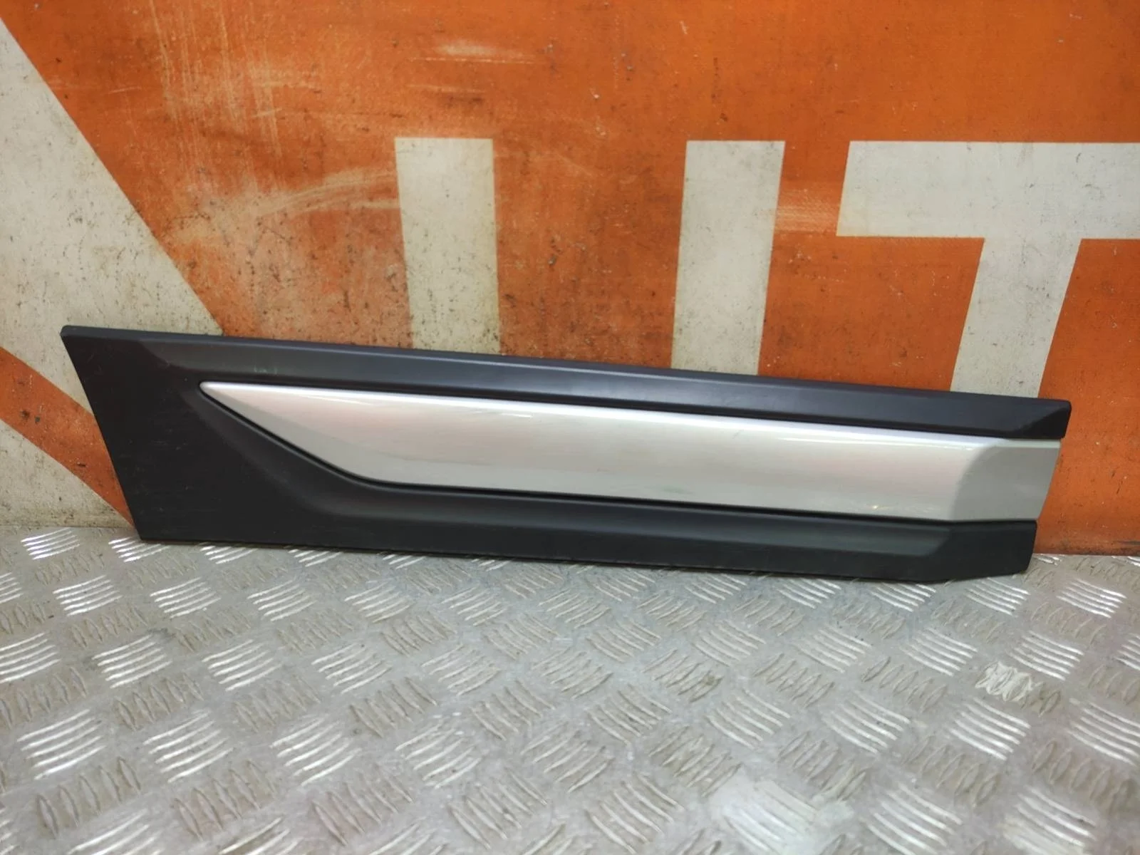 Молдинг двери Mitsubishi OUTLANDER 2015-нв 3