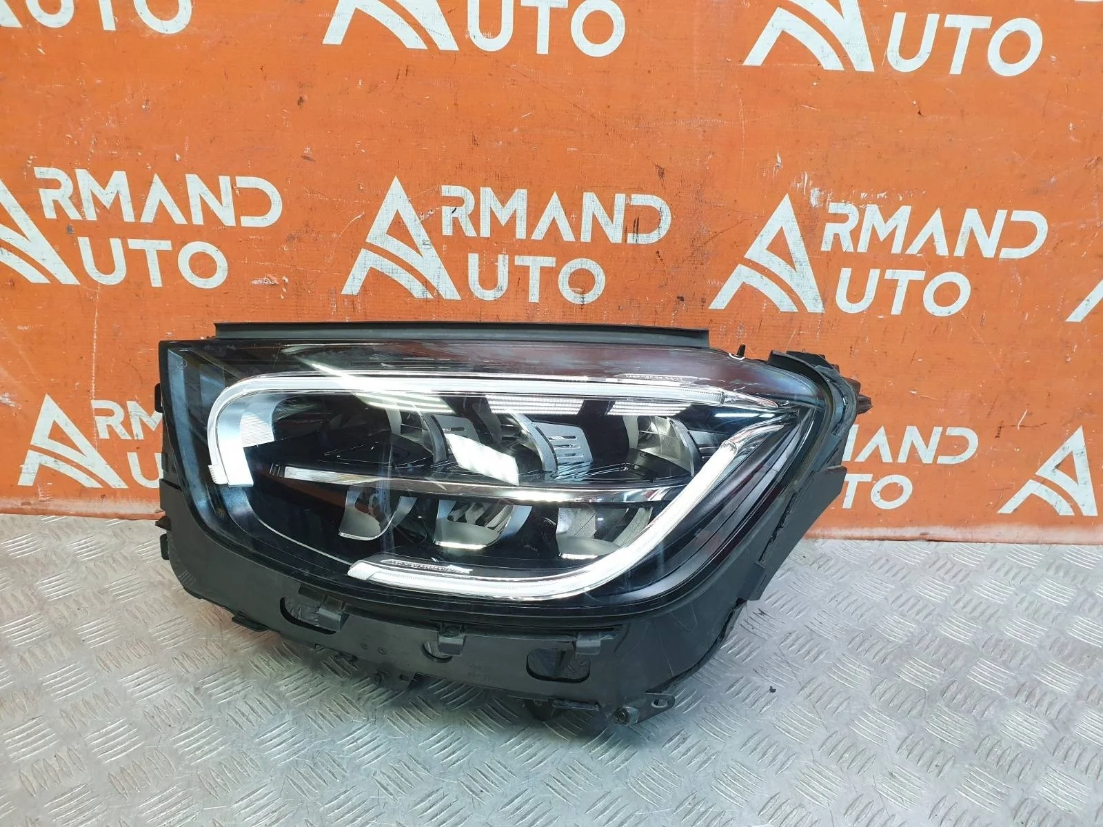 Фара Mercedes GLC-Class 2019-нв X253