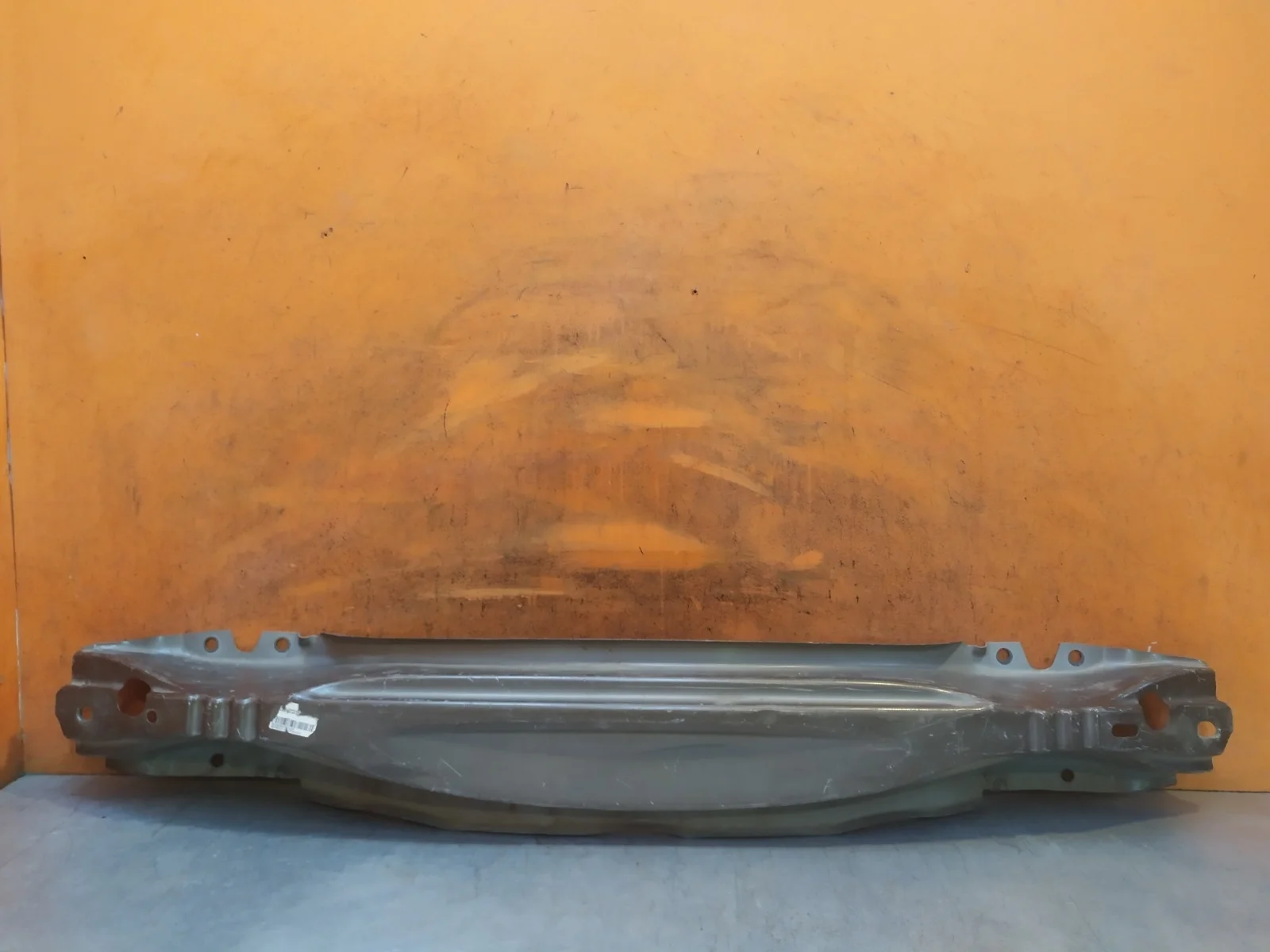 Усилитель бампера Volvo XC60 2008-2017