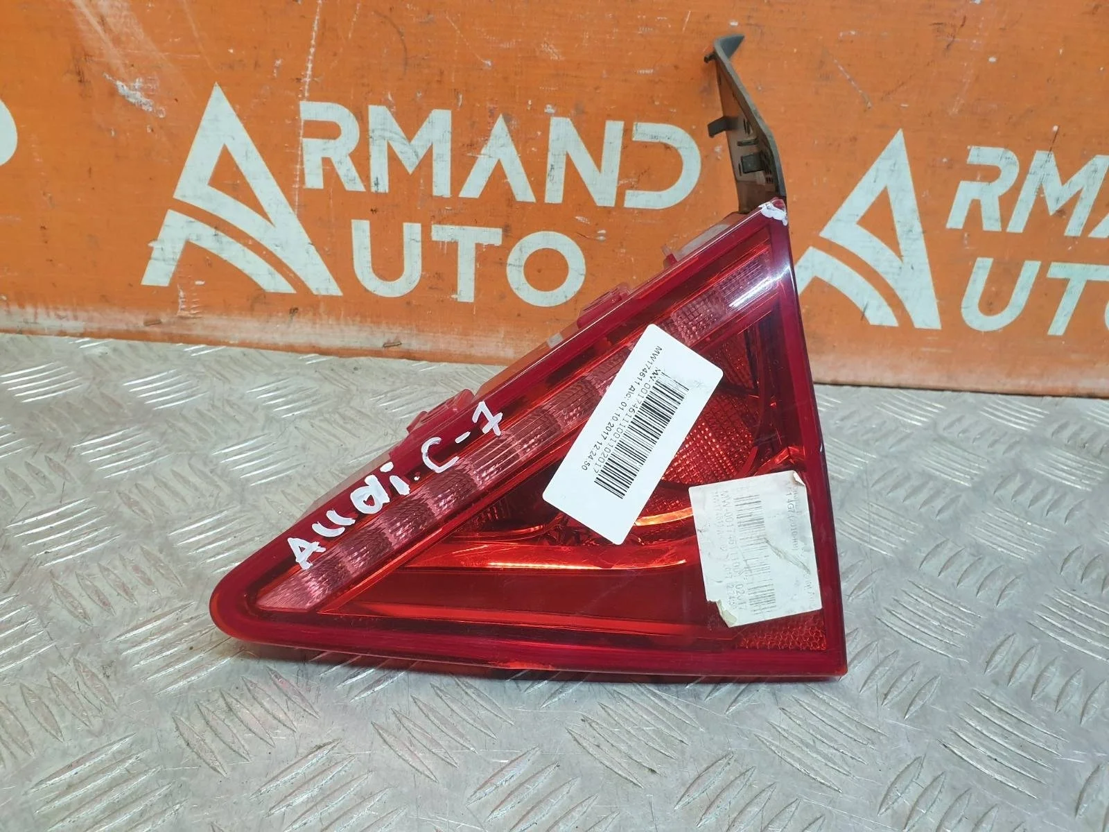 Фонарь внутренний Audi A7 2010-2014 4G7