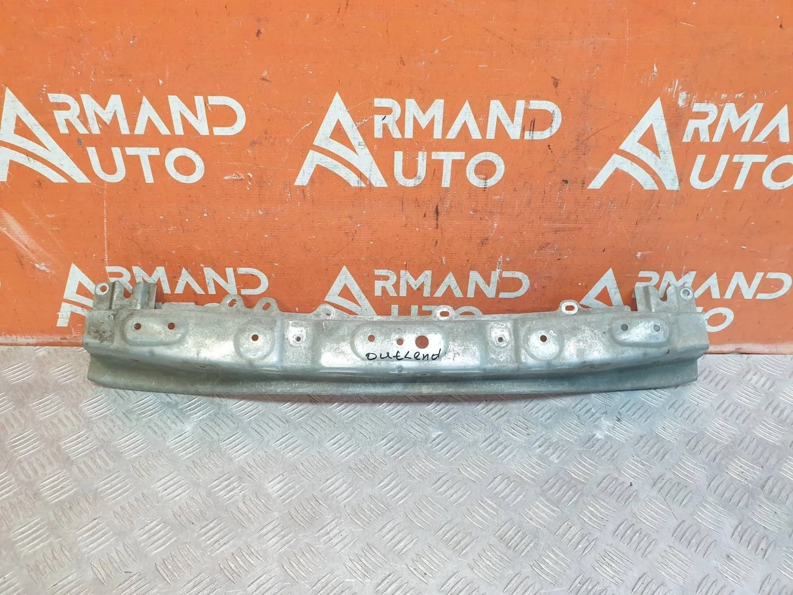 Усилитель бампера верхний Mitsubishi Outlander 2015-нв 3