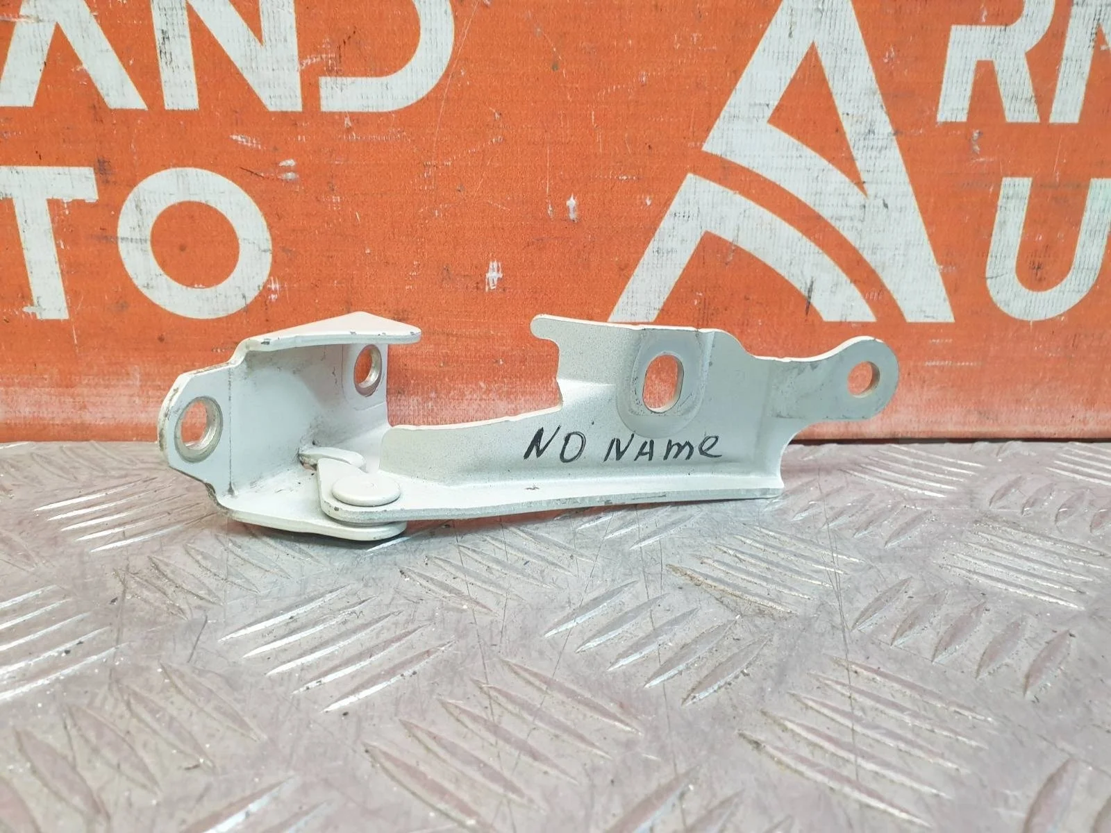 Петля капота Mitsubishi Pajero 2006-нв 4