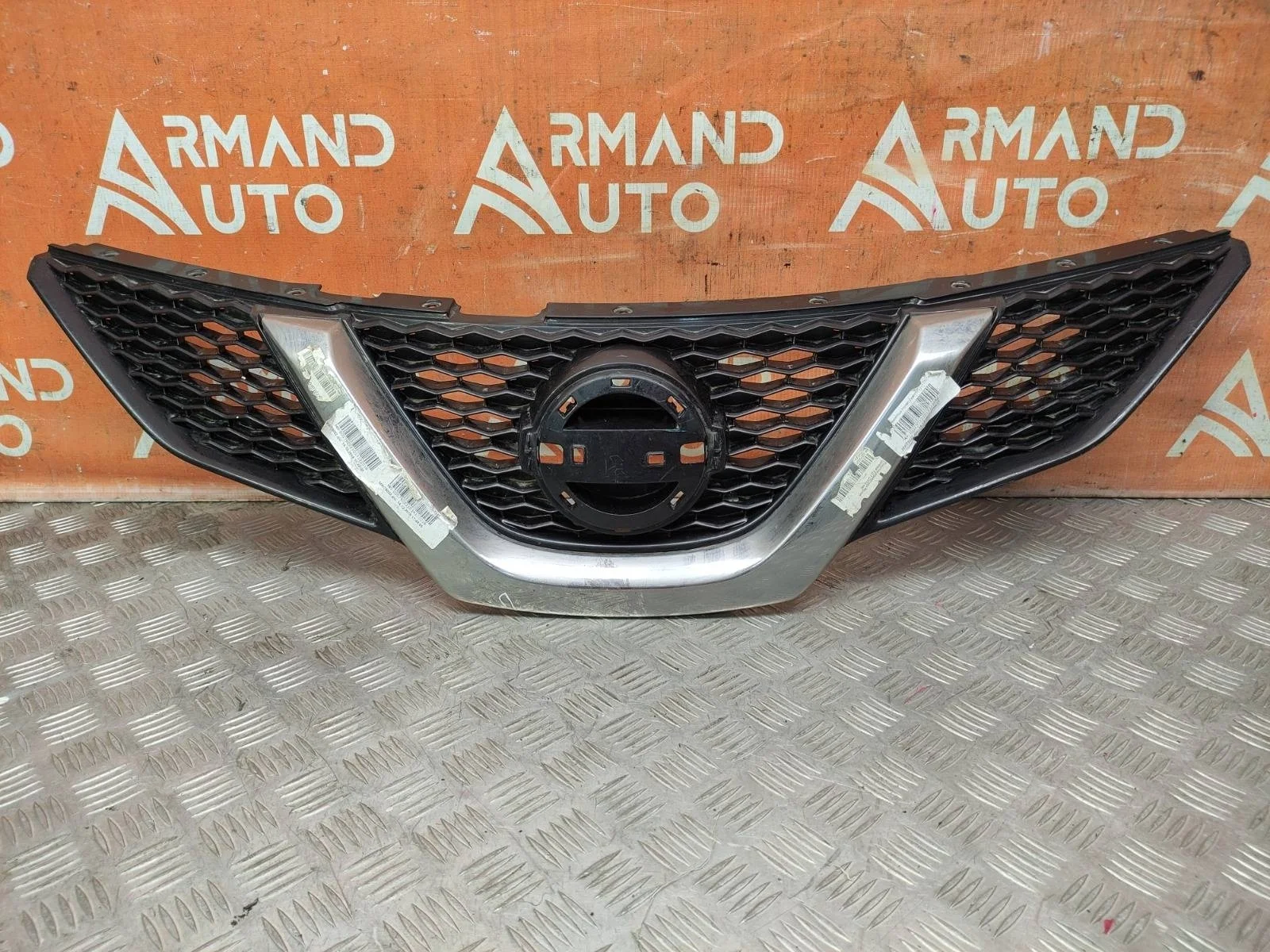 Решетка радиатора Nissan Qashqai 2013-2019 j11