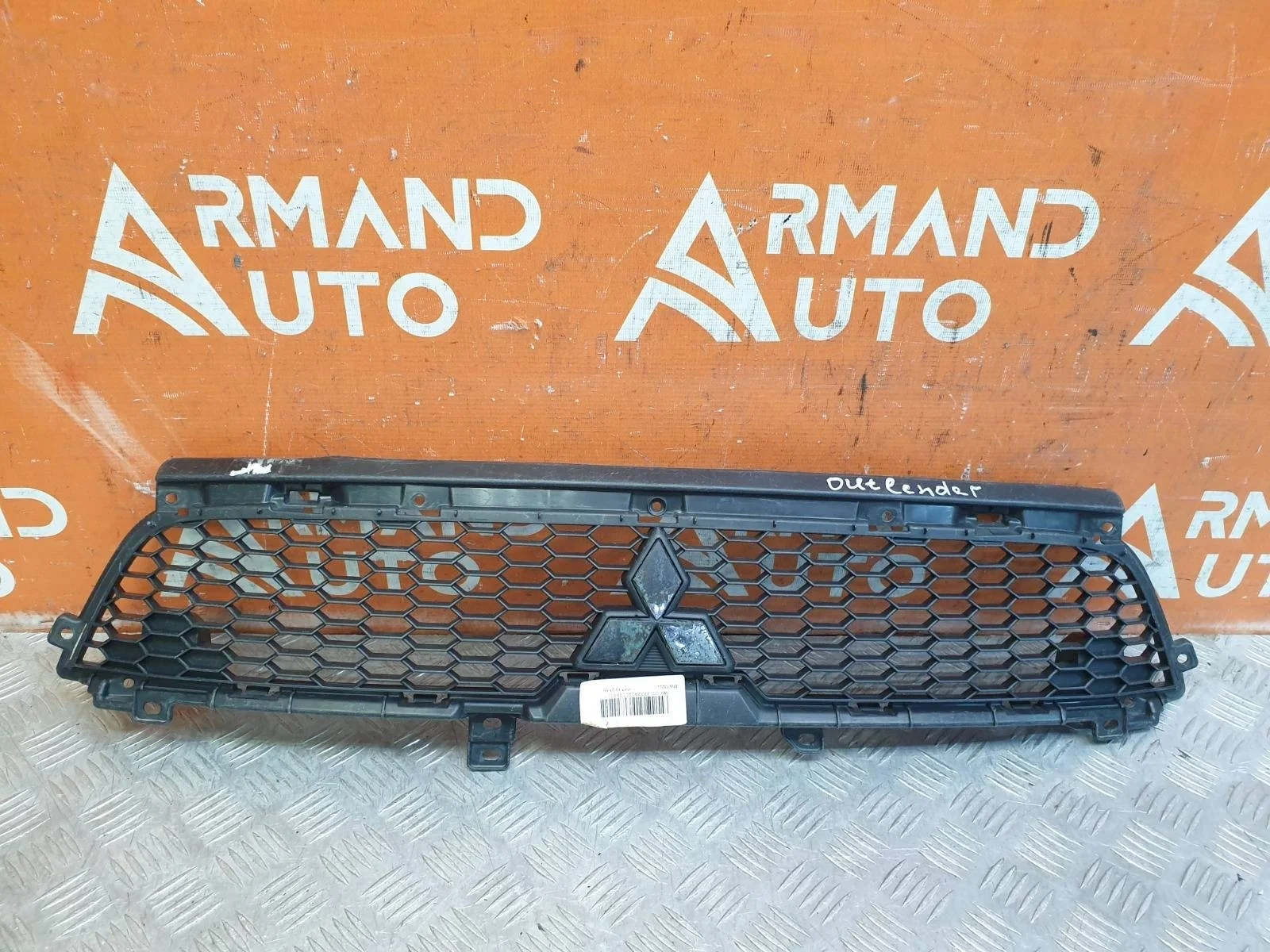 Решетка радиатора Mitsubishi Outlander 2009-2013 XL