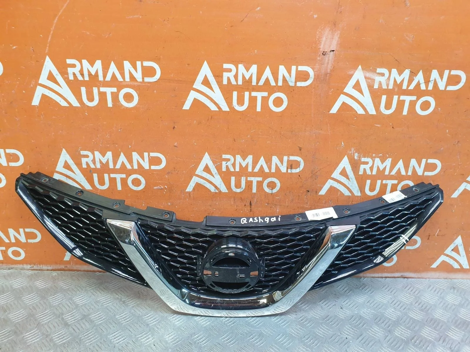 Решетка радиатора Nissan Qashqai 2013-2019 j11