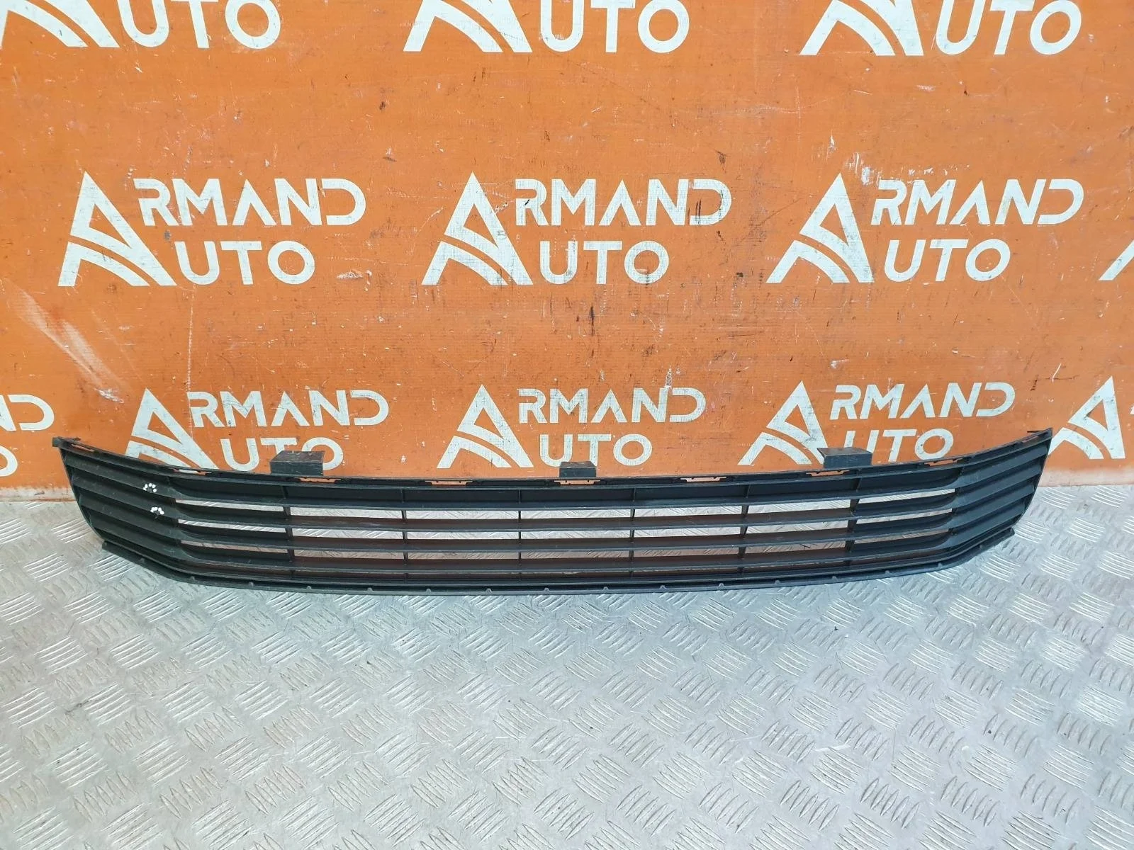 Решетка бампера нижняя Toyota Camry 2011-2014 7 XV50