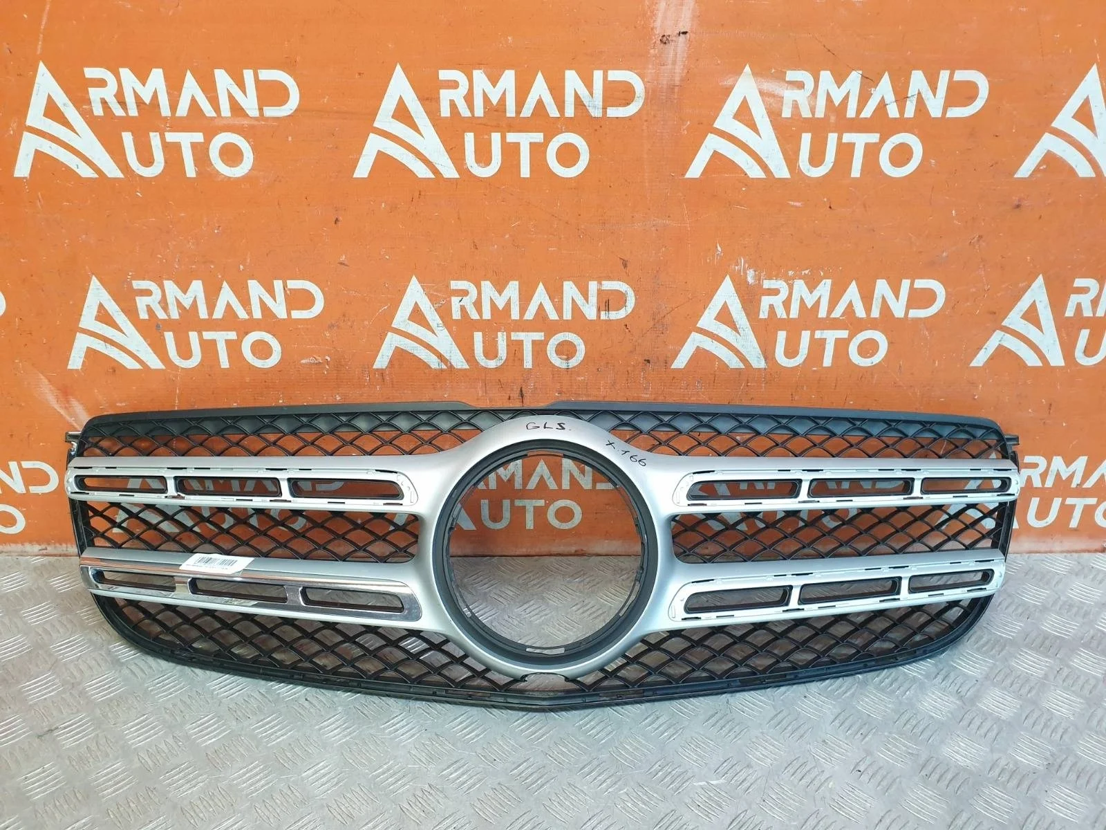 Решетка радиатора Mercedes GL GLS-Class 2015-2019 X166