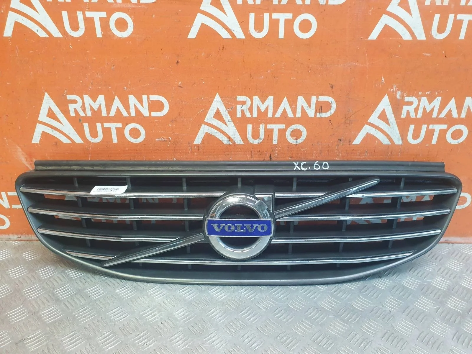 Решетка радиатора Volvo XC60 2013-2017