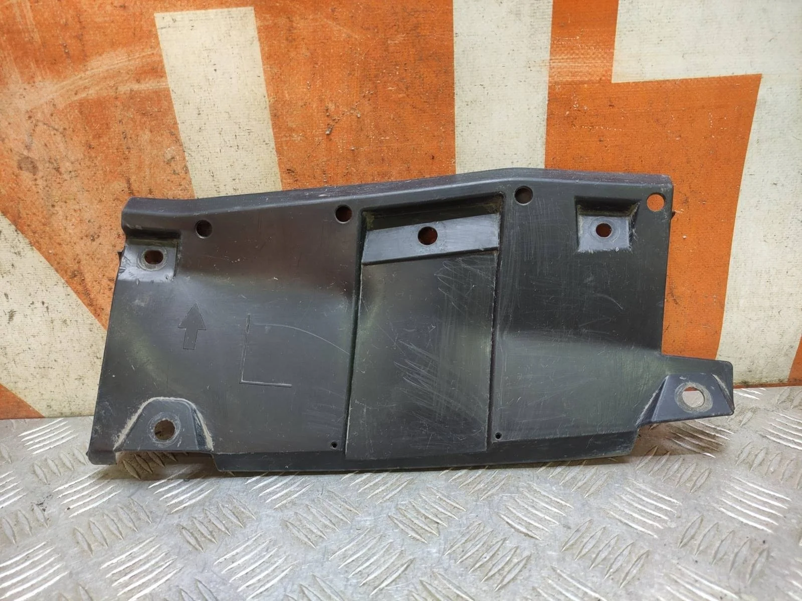 Пыльник бампера Toyota RAV4 2012-2015 CA40