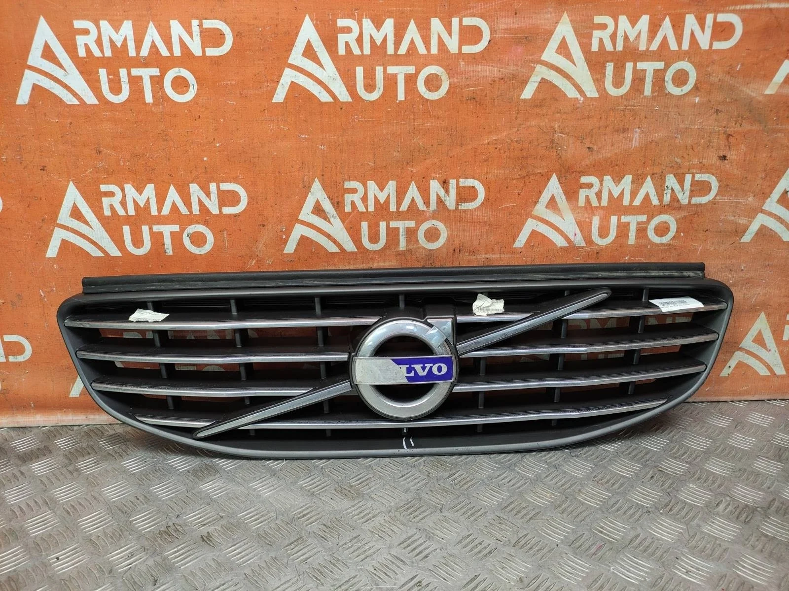 Решетка радиатора Volvo XC60 2013-2017