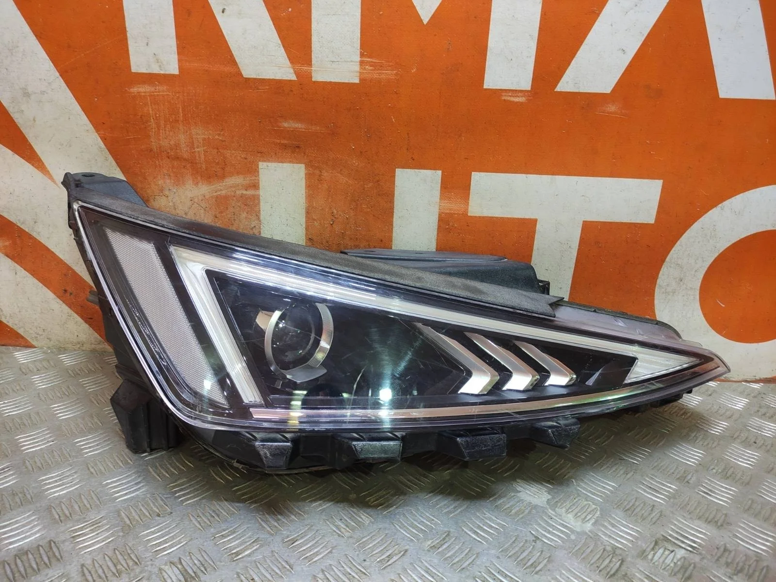 Фара Hyundai Elantra 2018-2020 6 AD