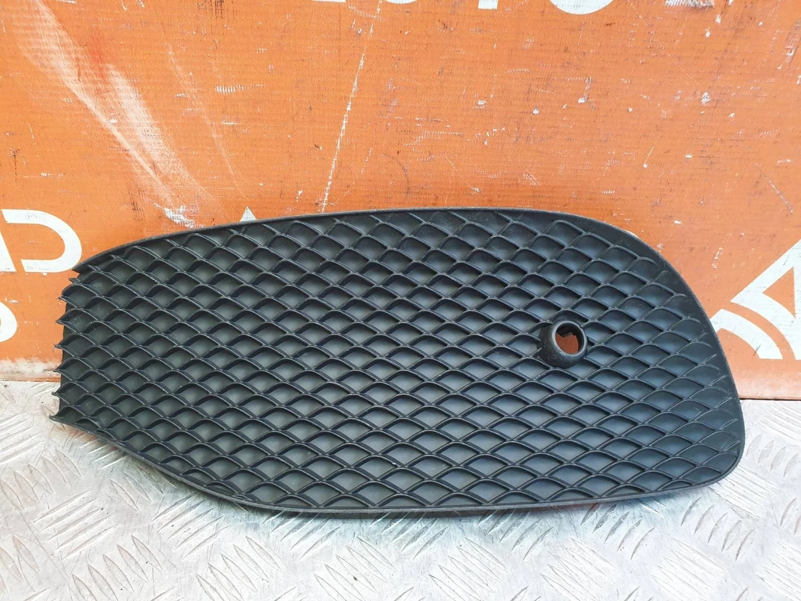 Решетка бампера Mercedes -Class 2016-2020 W213, S213, C238