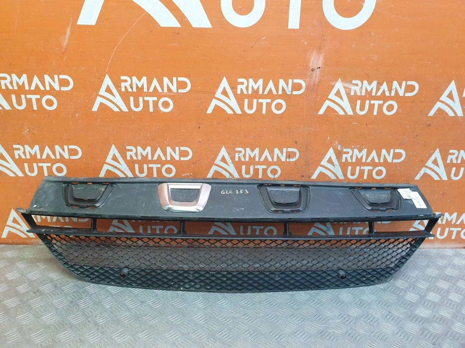 Решетка бампера Mercedes GLC-Class 2015-2019 X253