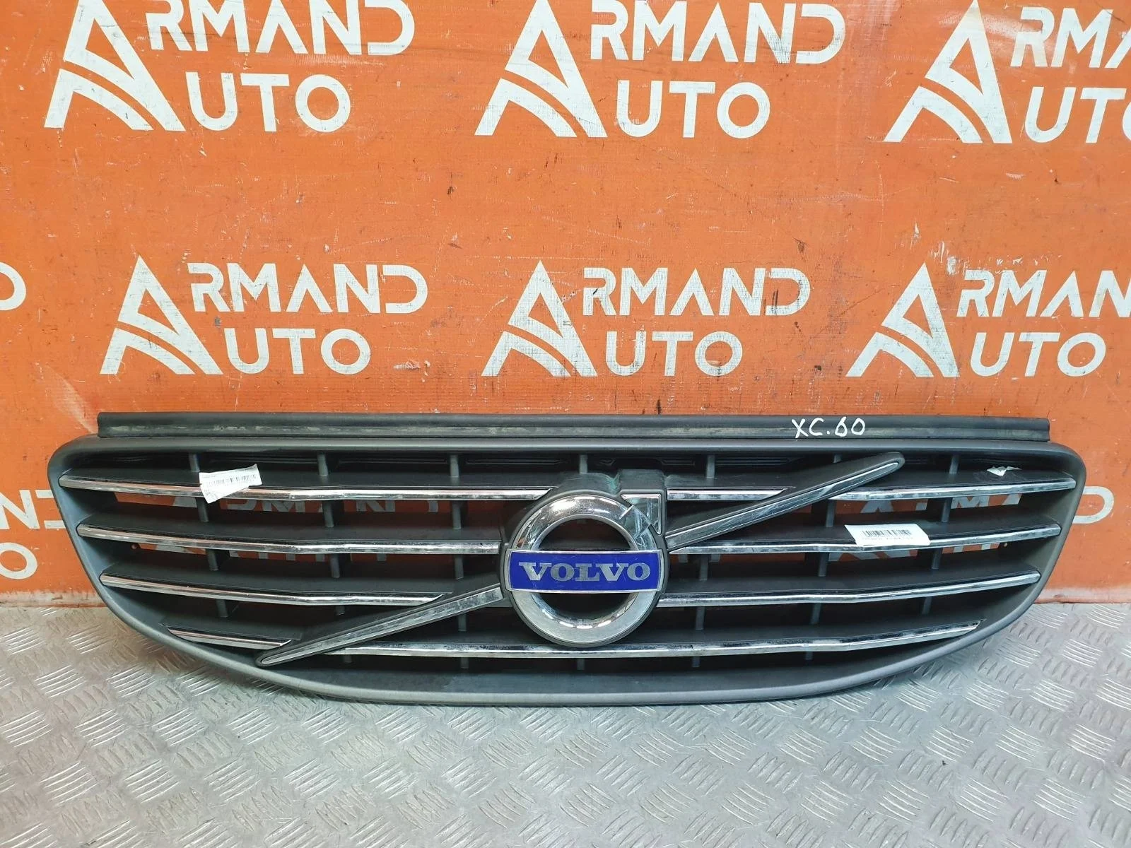 Решетка радиатора Volvo XC60 2013-2017