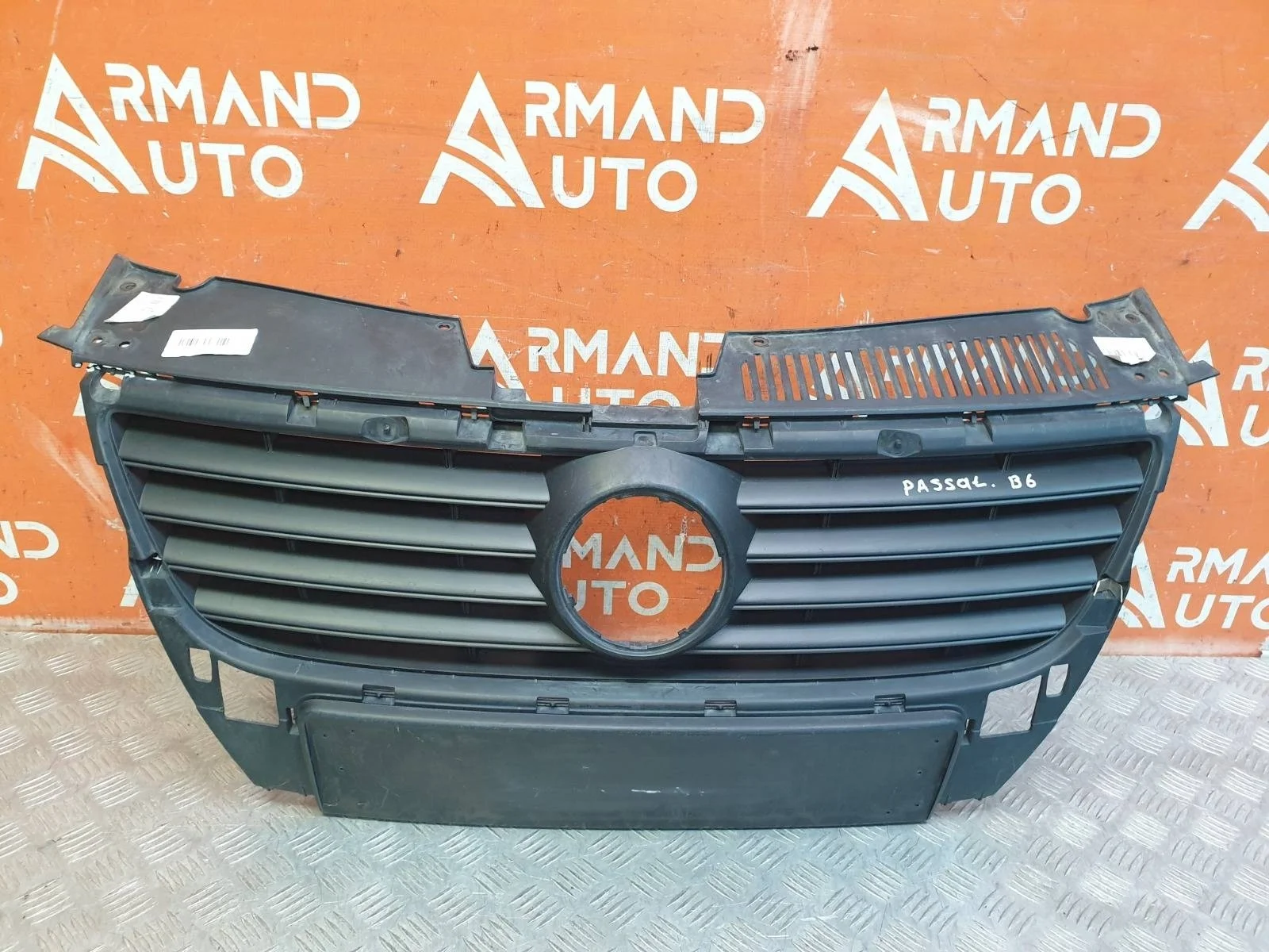 Решетка радиатора Volkswagen Passat 2005-2010 B6