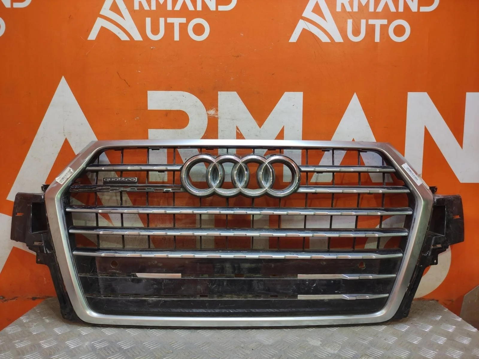 Решетка радиатора AUDI Q7 2015-2020 4M
