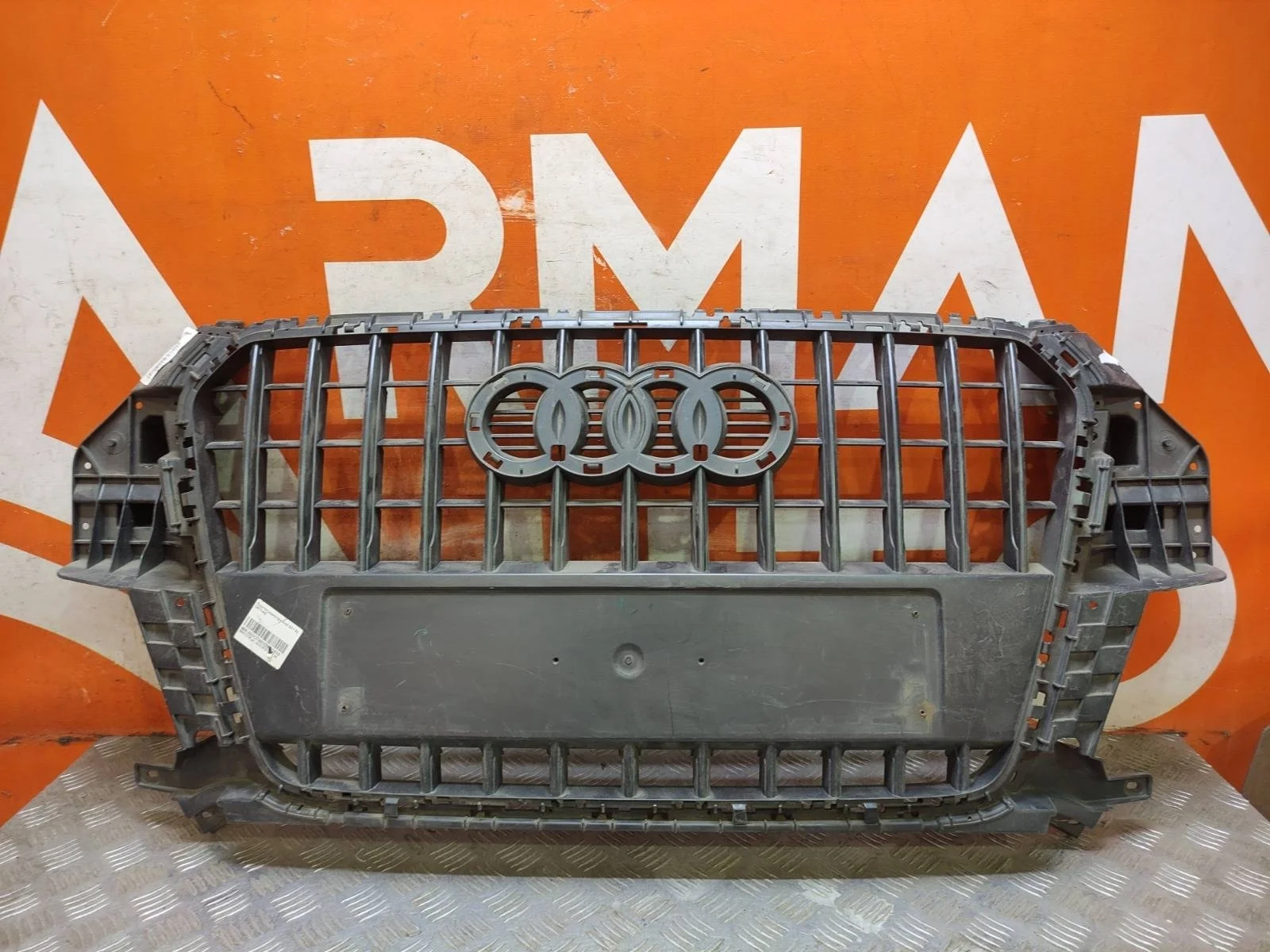 Решетка радиатора Audi Q3 2011-2014 8U