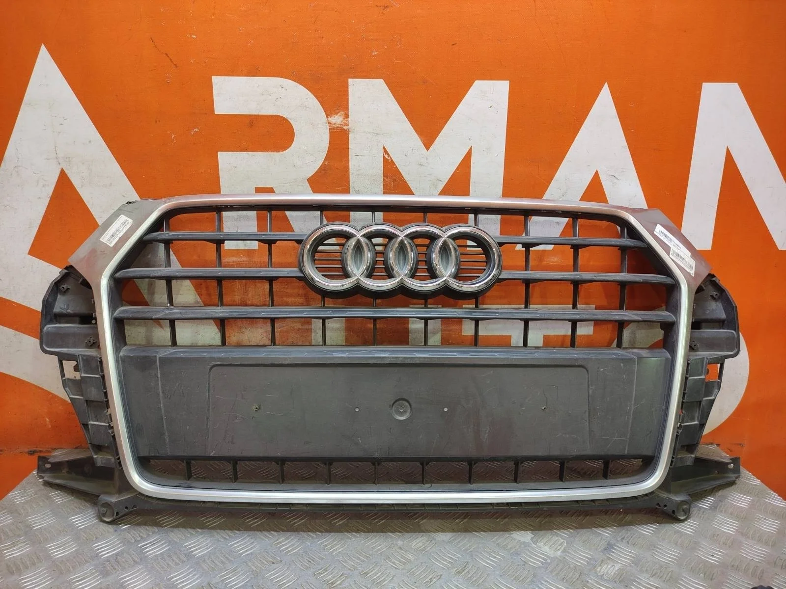 Решетка радиатора Audi Q3 2014-2018 8U