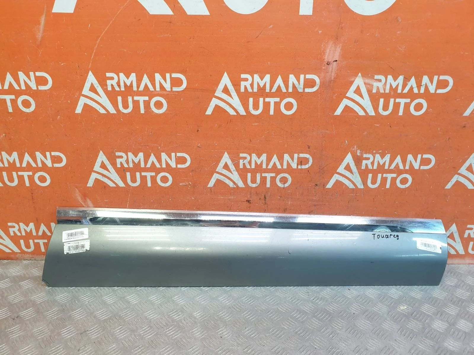 Молдинг двери Volkswagen Touareg 2010-2018