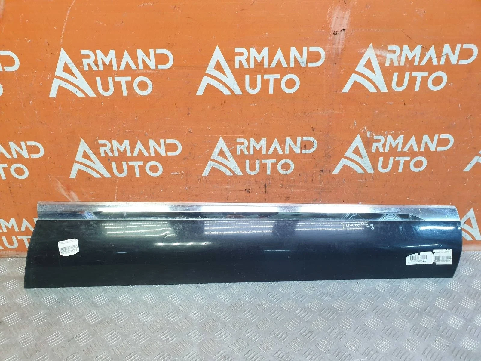 Молдинг двери Volkswagen Touareg 2010-2018