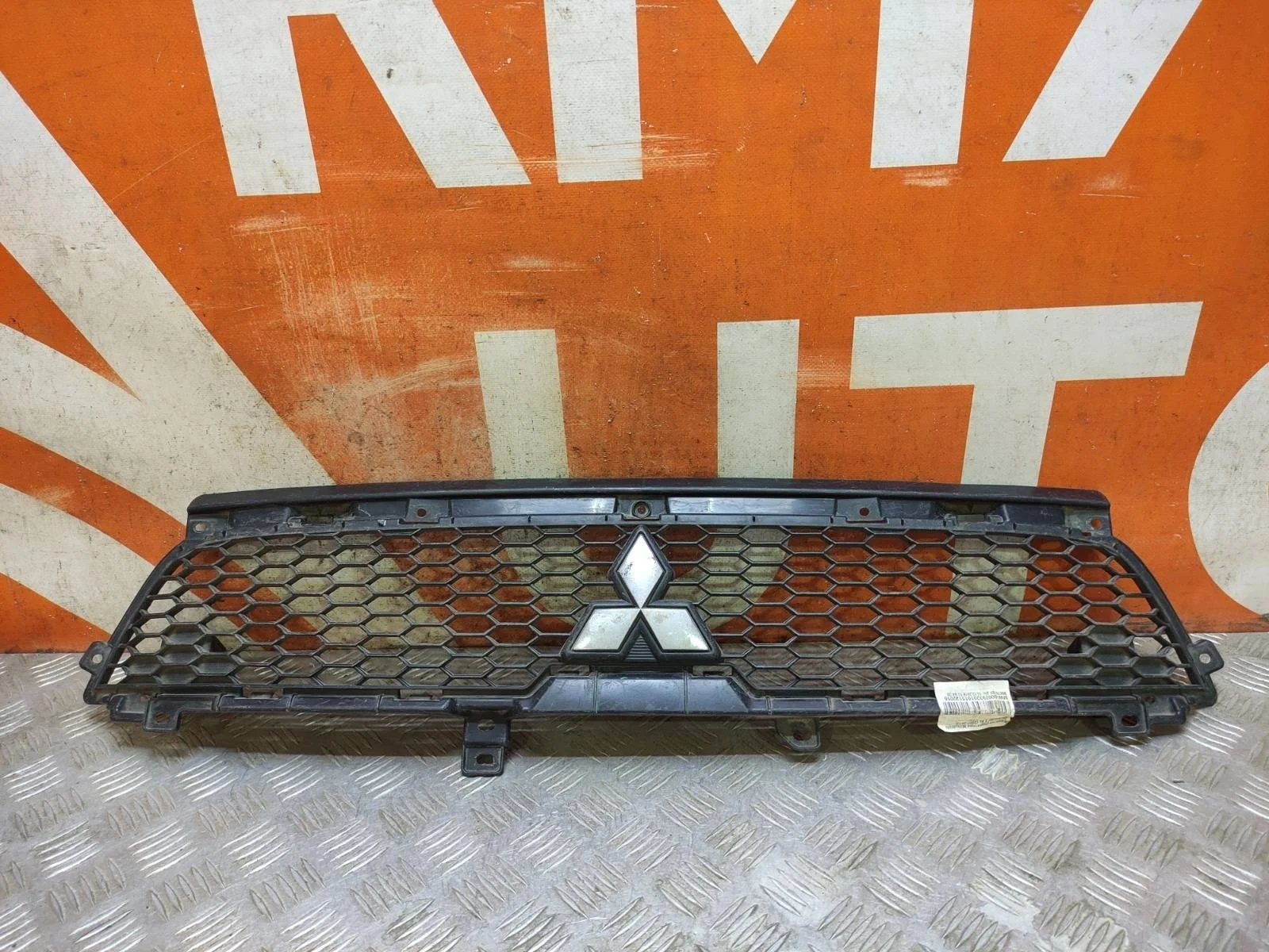 Решетка радиатора Mitsubishi OUTLANDER 2009-2013 XL
