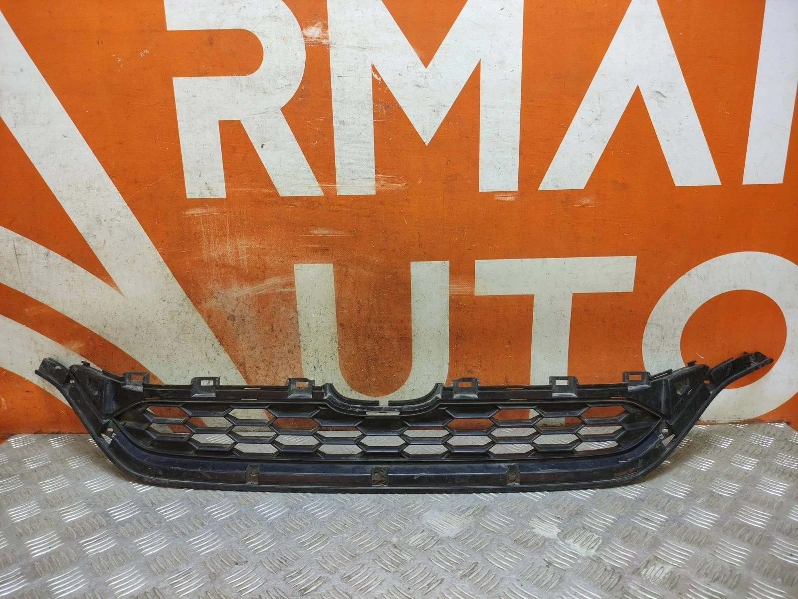 Решетка радиатора Honda CR-V 2014-2018