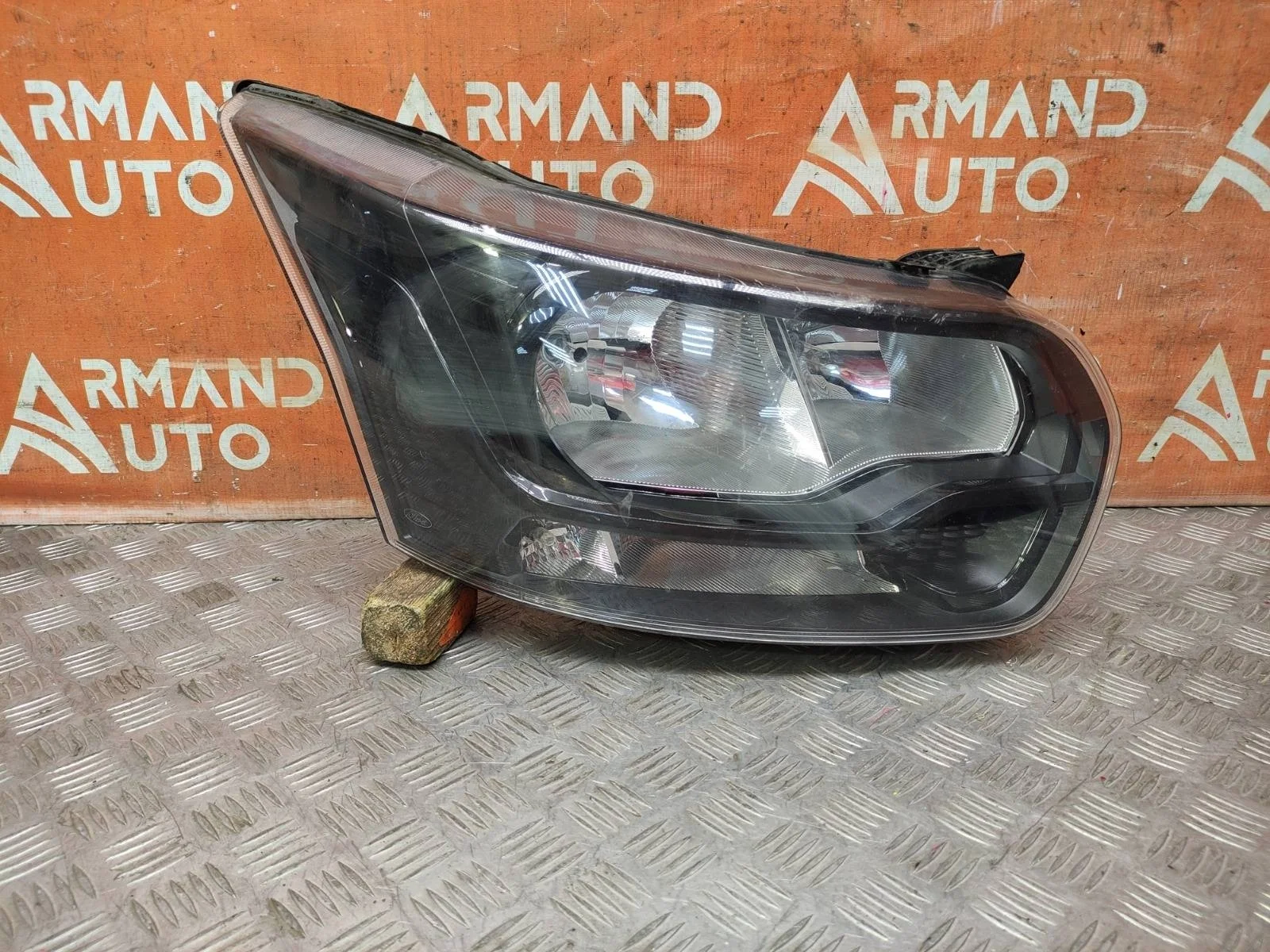 Фара Ford Transit 2014-нв 7 TTG